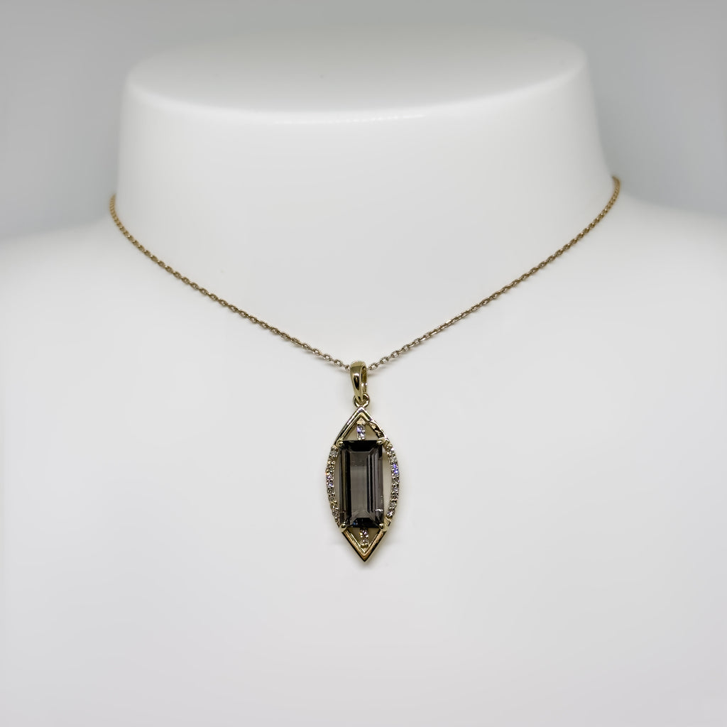 14k keltakultainen Turmaliini/Timanttiriipus