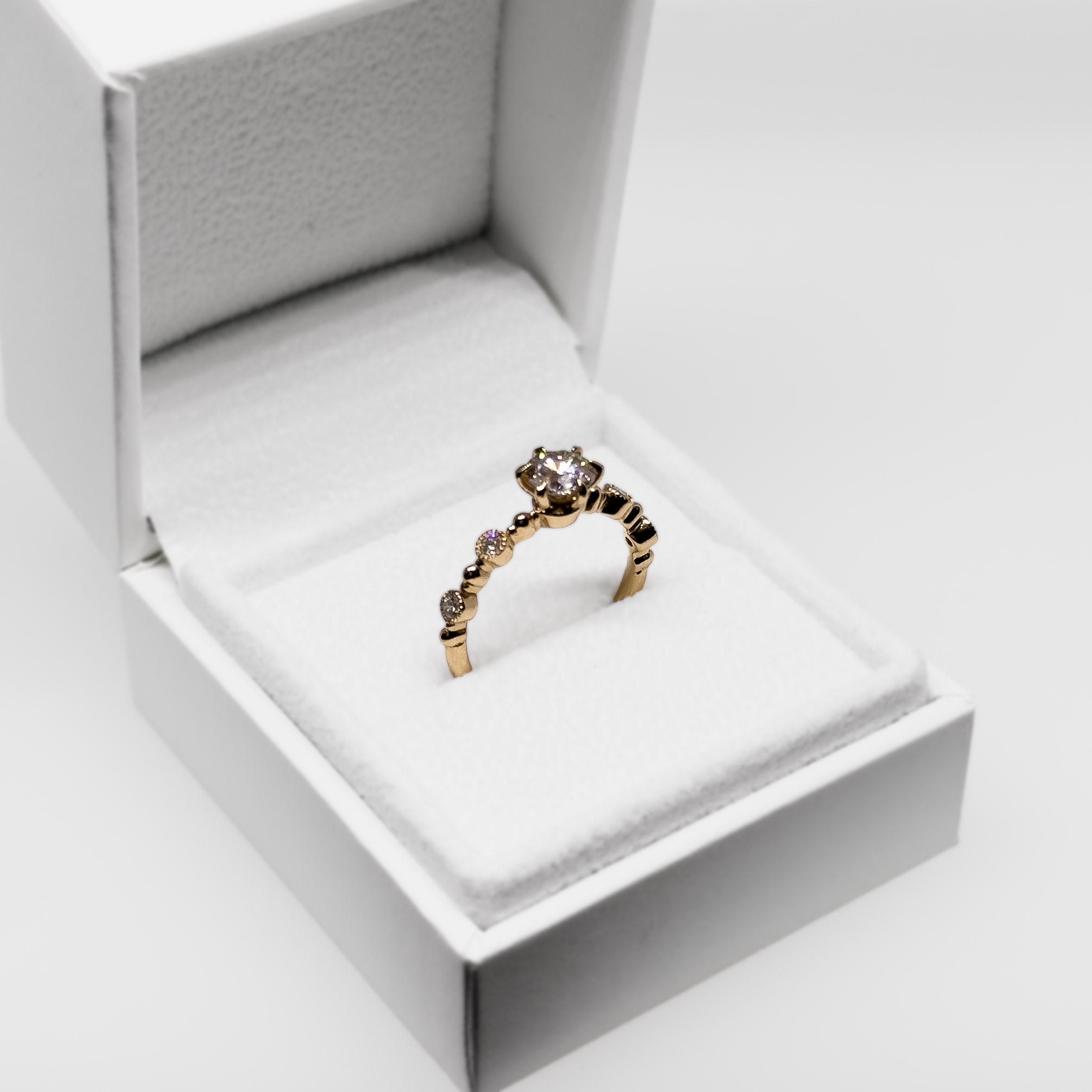 14k ruusukultainen 0,70ct Timanttisormus