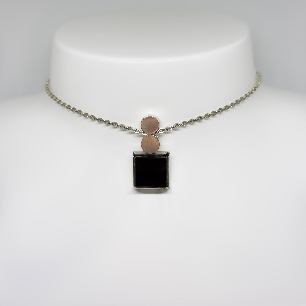 Elis Kauppi hopeinen Onyx riipus