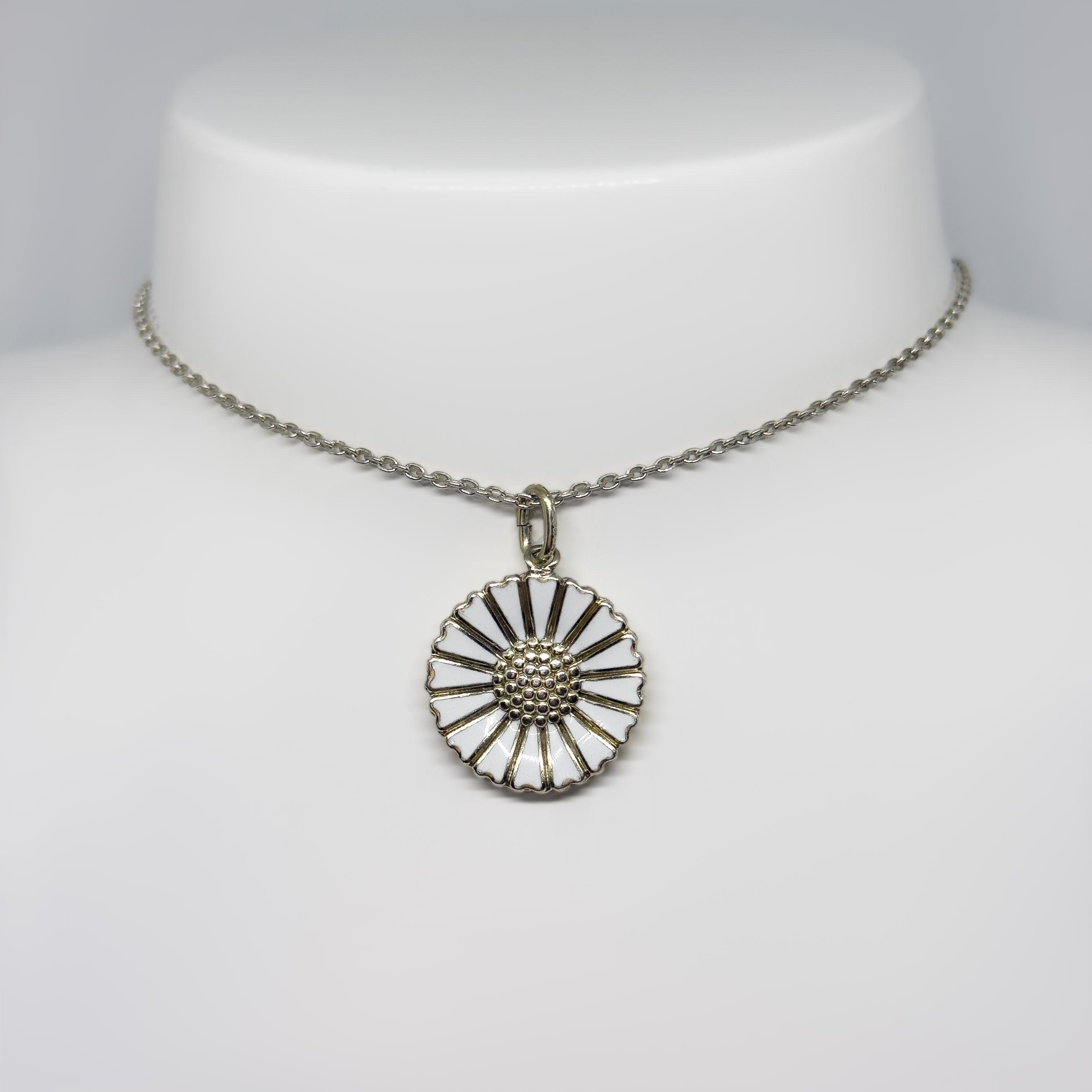 Georg Jensen kullattu hopeinen Daisy riipus