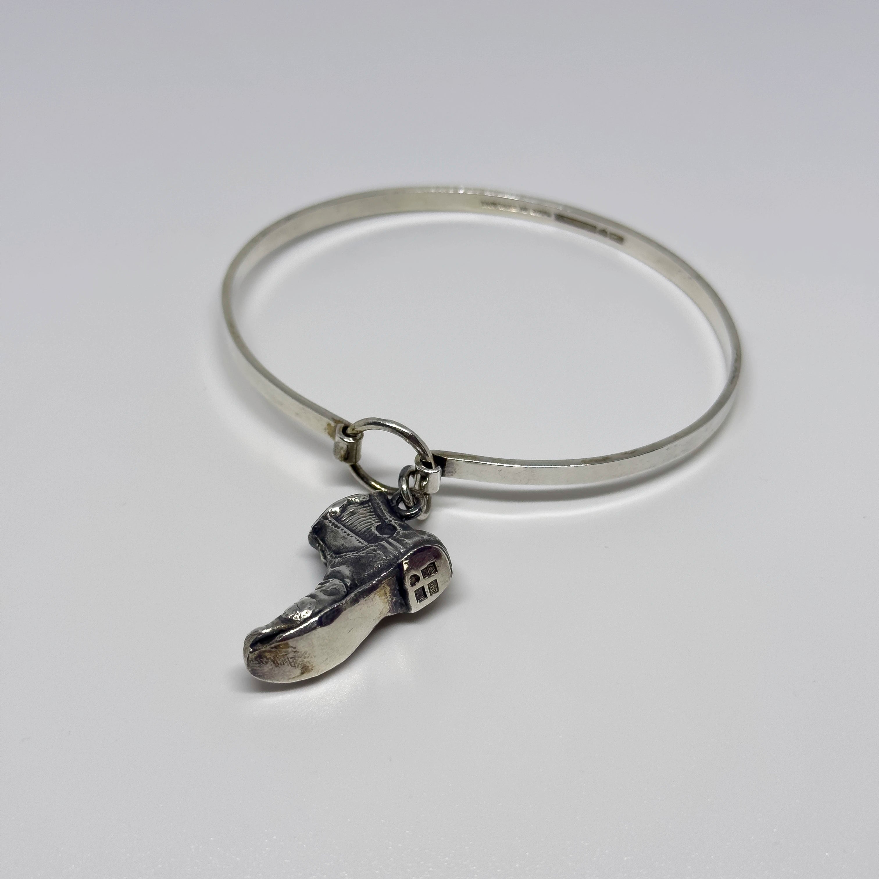 Jorma Laine hopeinen Kenkä rannekoru