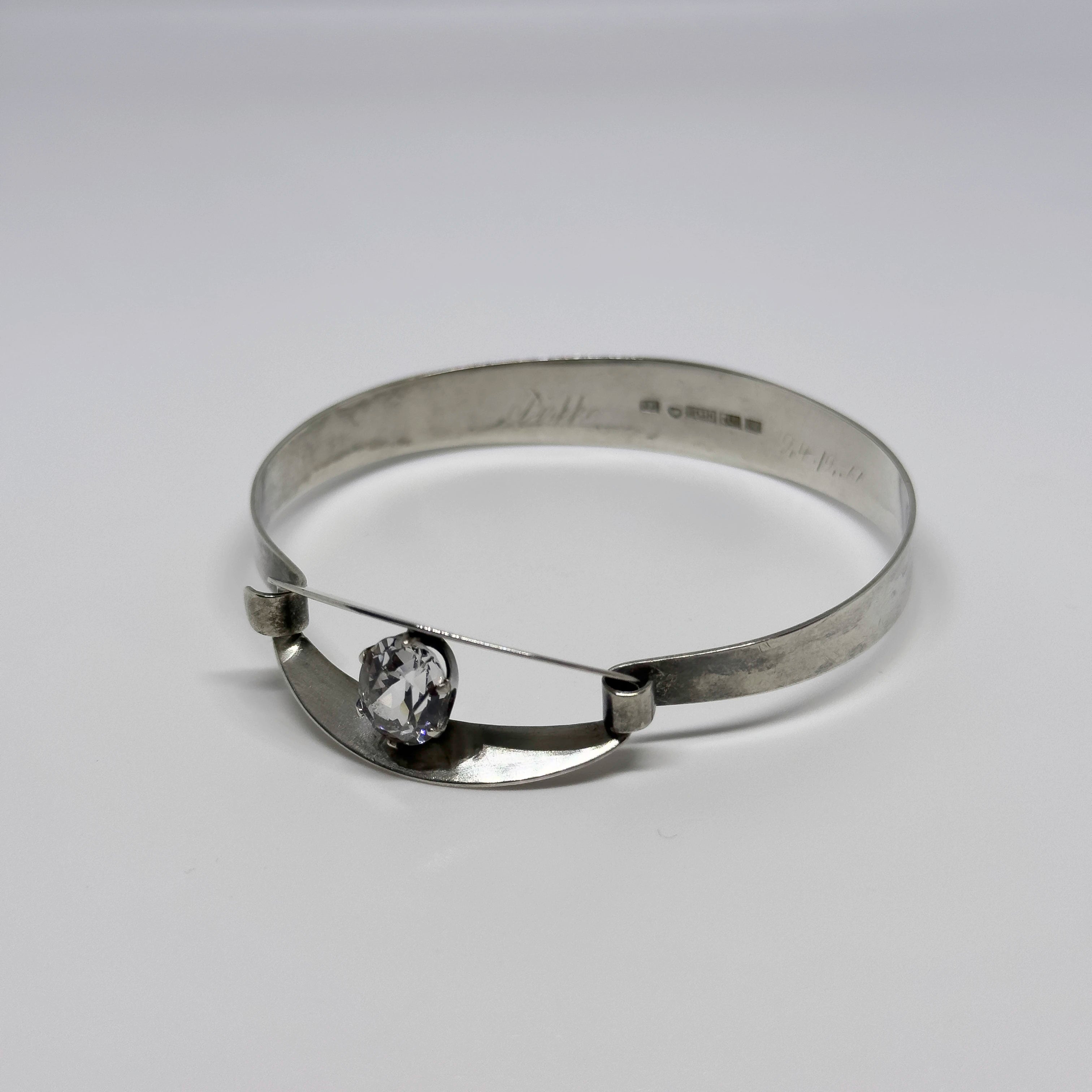 Janne Jouko hopeinen Vuorikristalli rannekoru