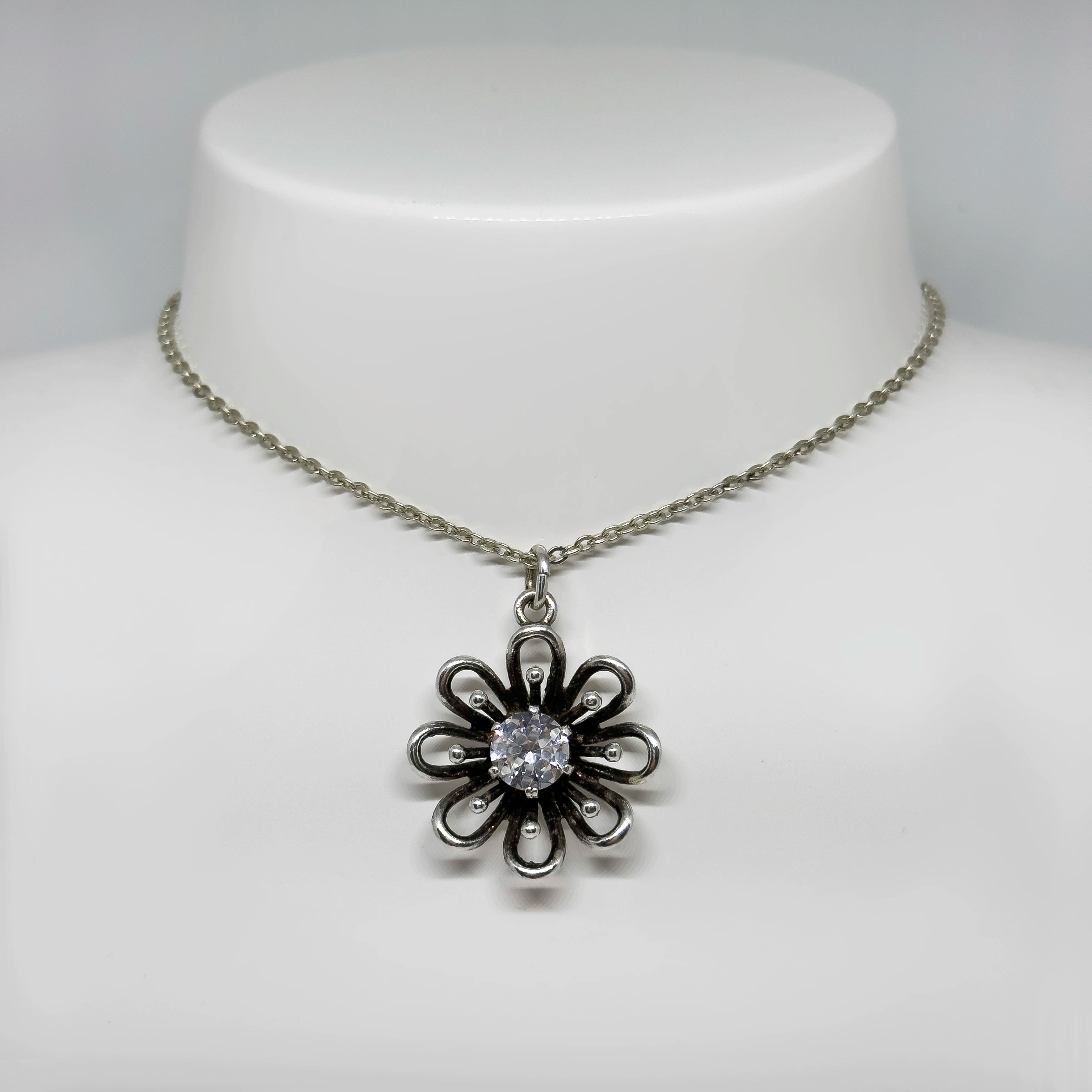 Pekka Aulin hopeinen Vuorikristalli riipus