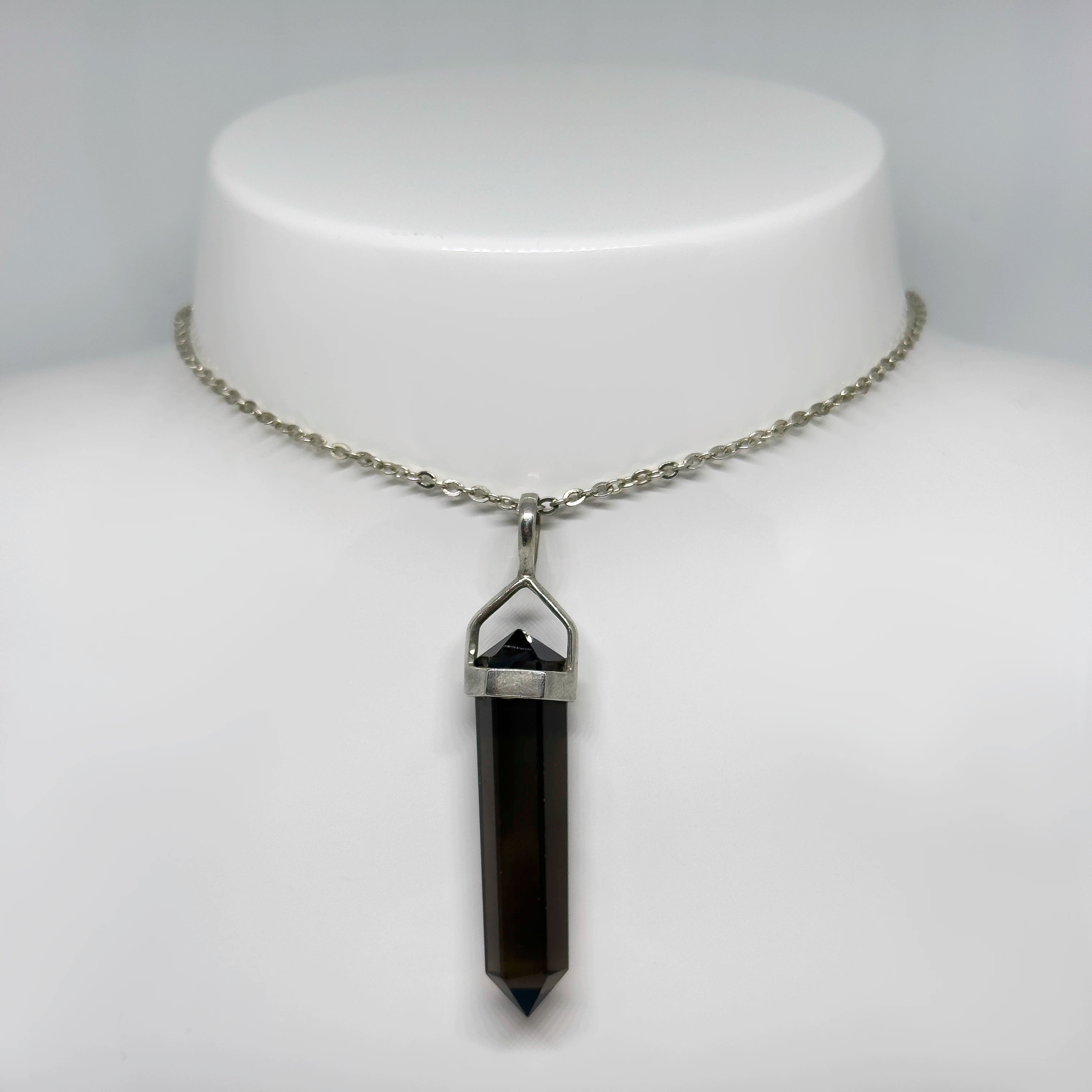 Hopeinen Savukvartsi riipus