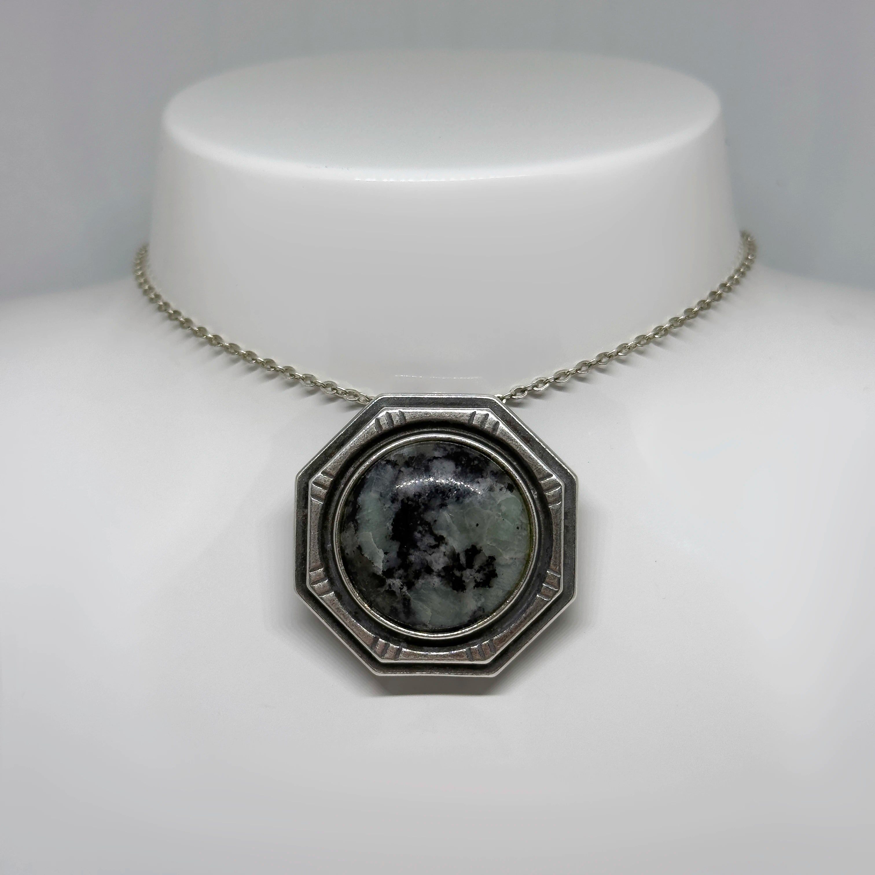 Kalevala Koru hopeinen Viapori 250-vuotta riipus/rintakoru