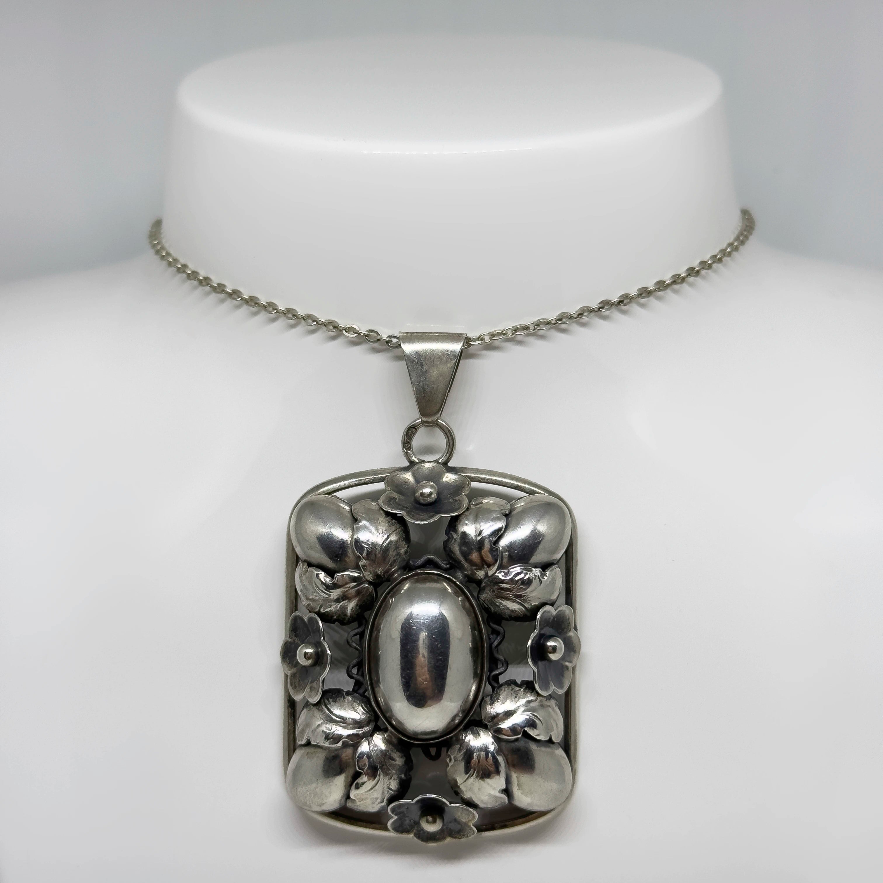 Erikson & Gromann hopeinen riipus