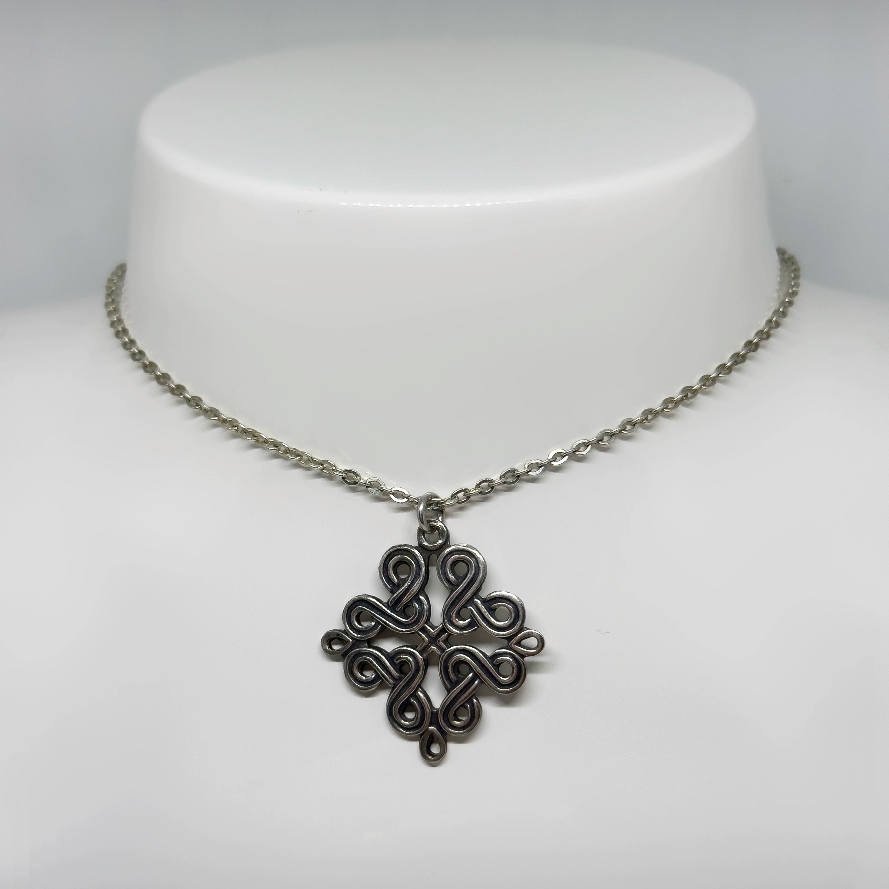 Kalevala Koru hopeinen Nauhapunos riipus