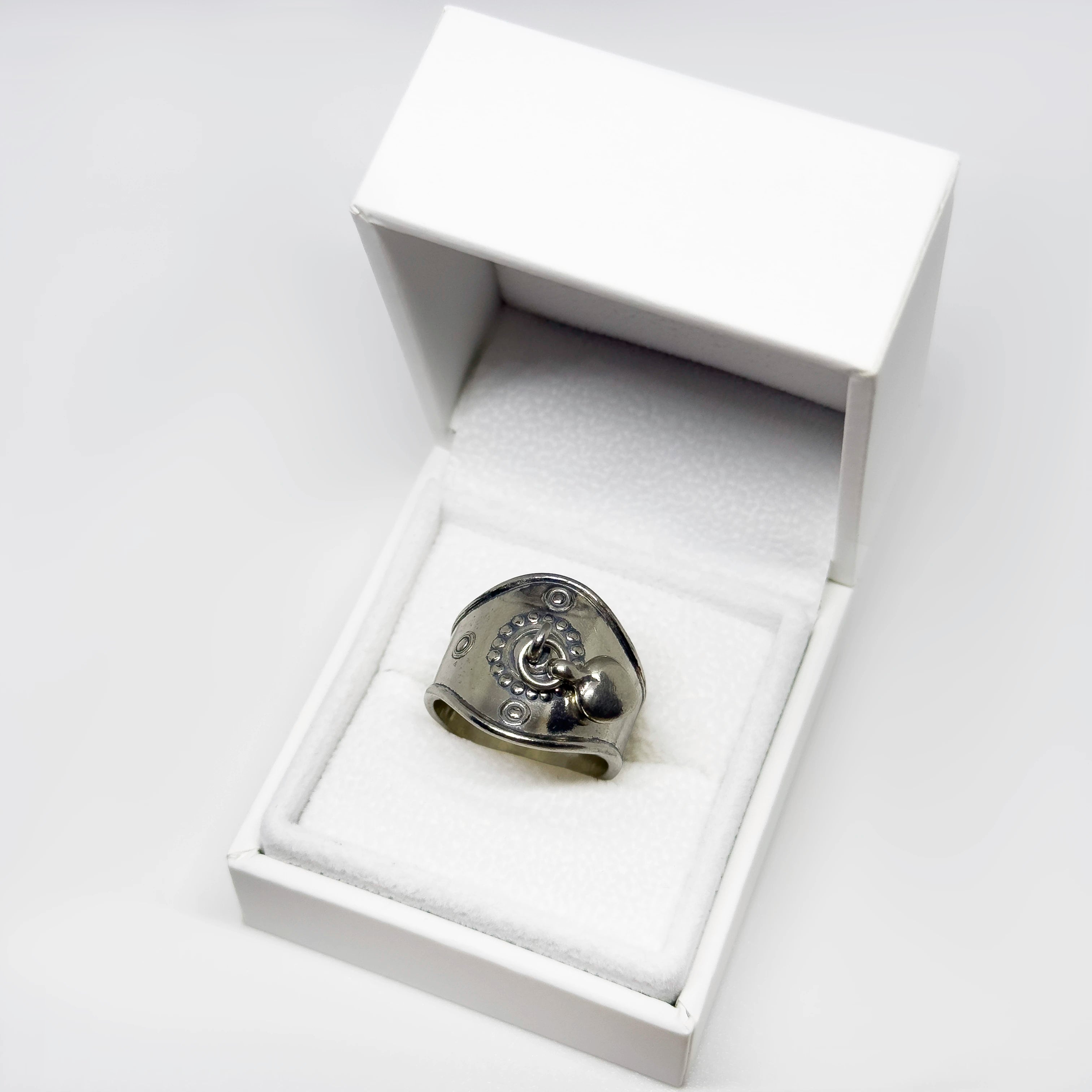 Kalevala Koru hopeinen Sydänsormus, koko 17,5