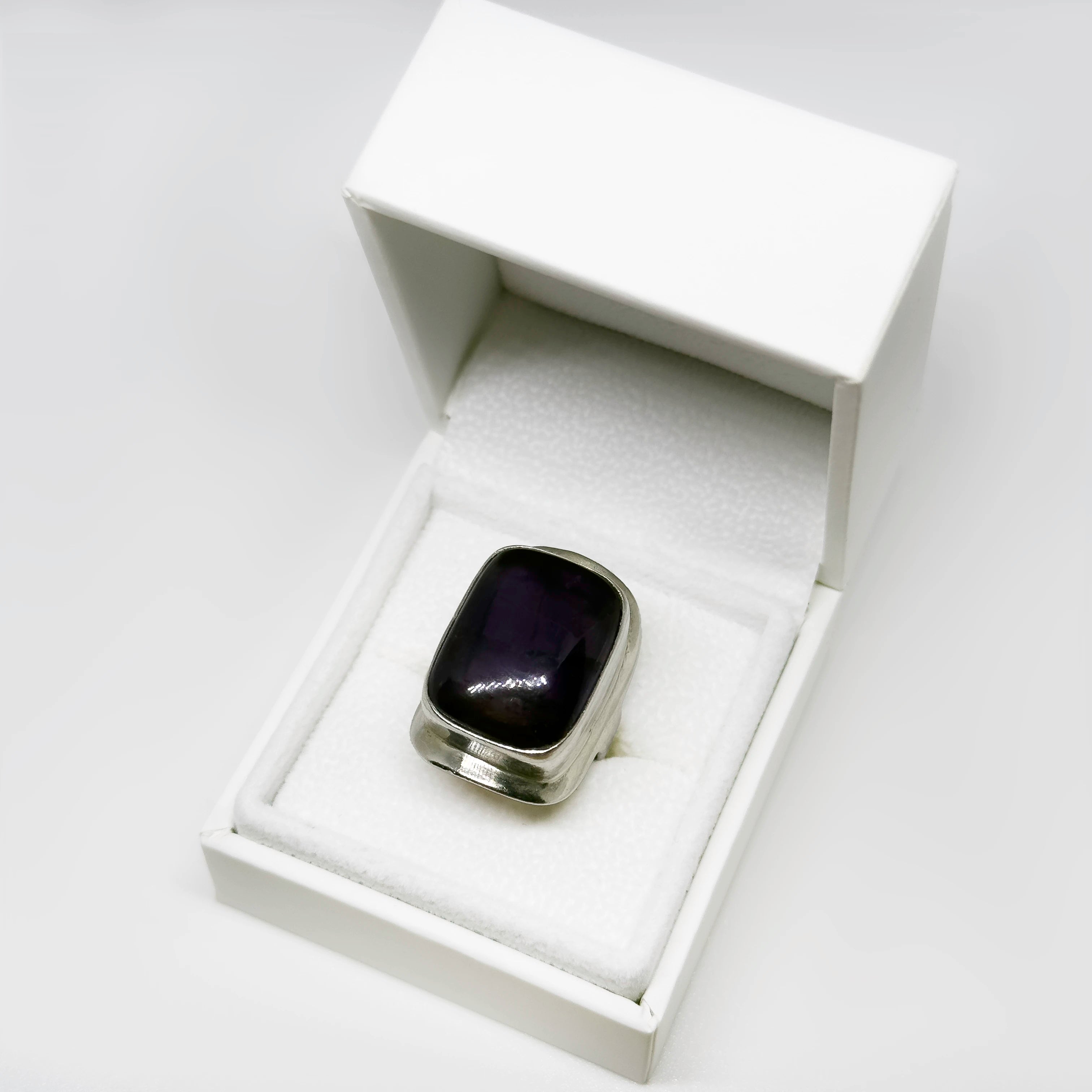 Hopeinen Ametisti sormus, koko 17