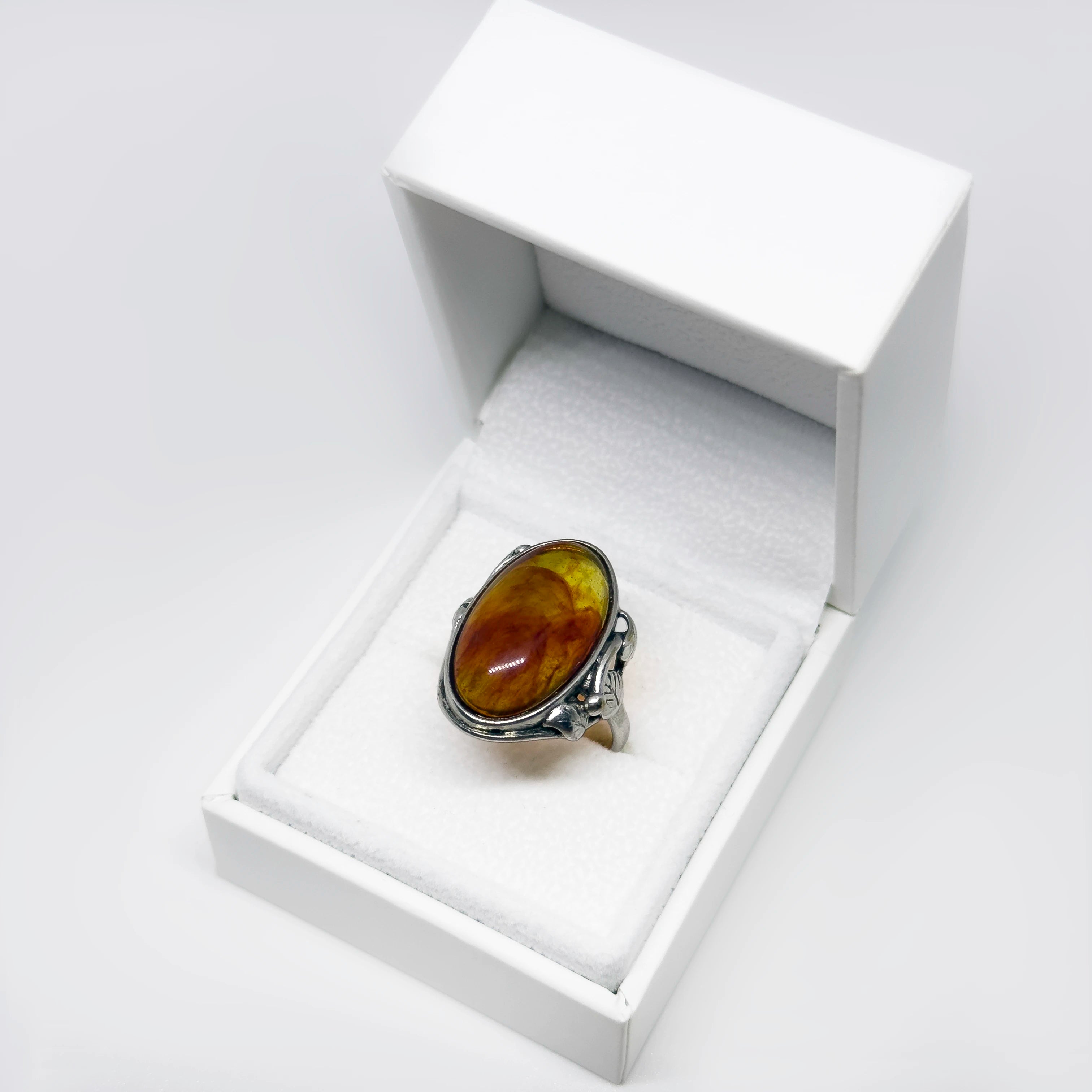 Hopeoitu Meripihka sormus, koko 17.5