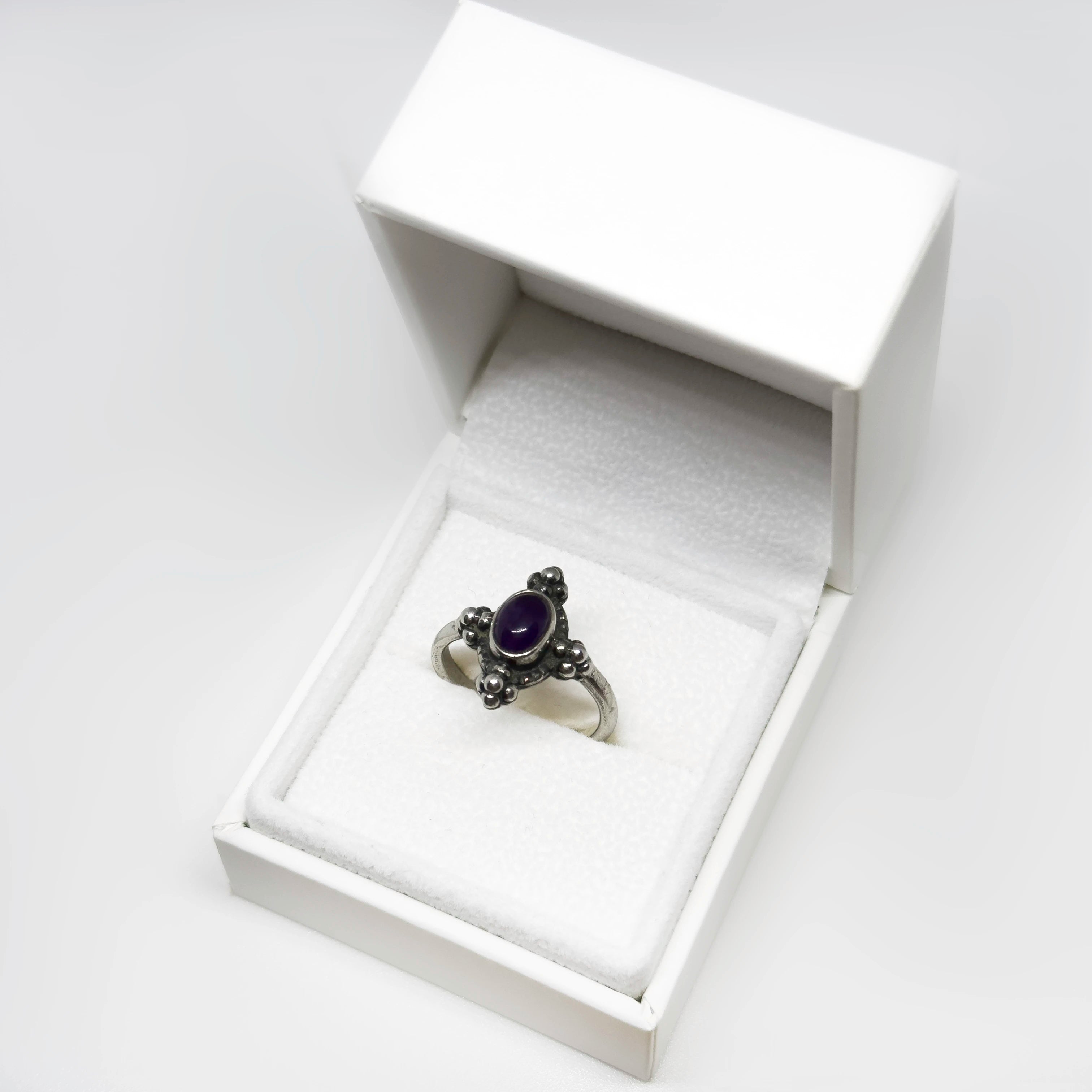 Kalevala Koru Kiviaarteistoa Ametisti sormus, koko 17-