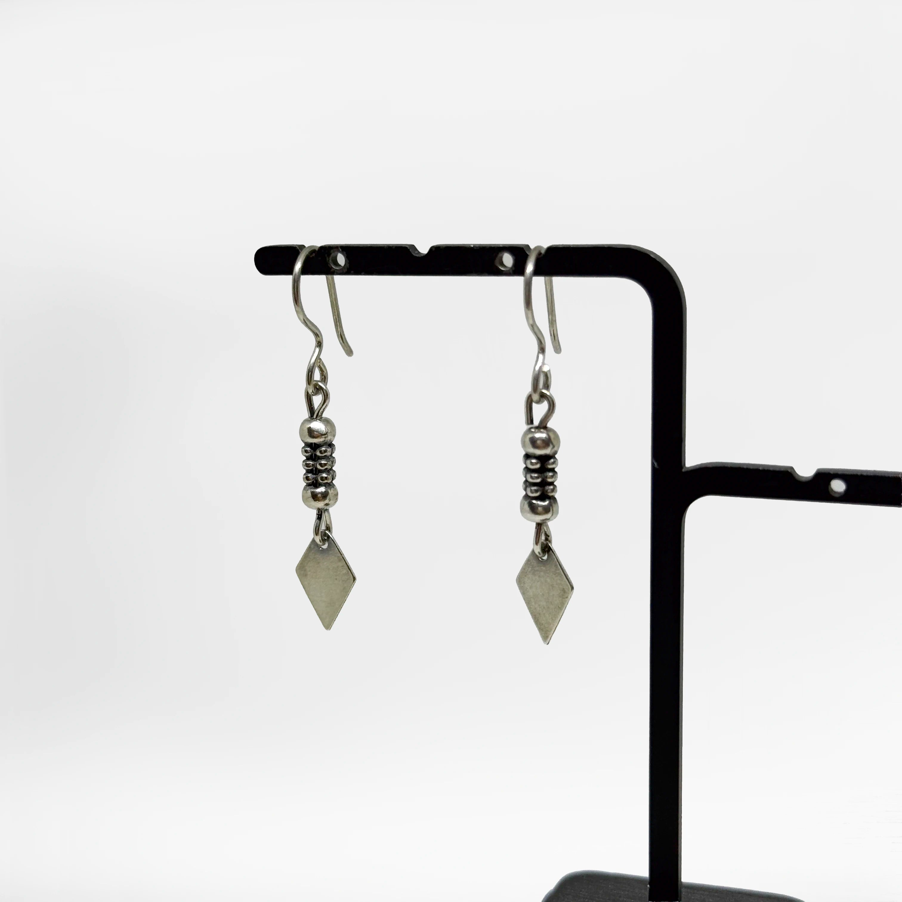 Kalevala Koru hopeiset Koltta korvakorut