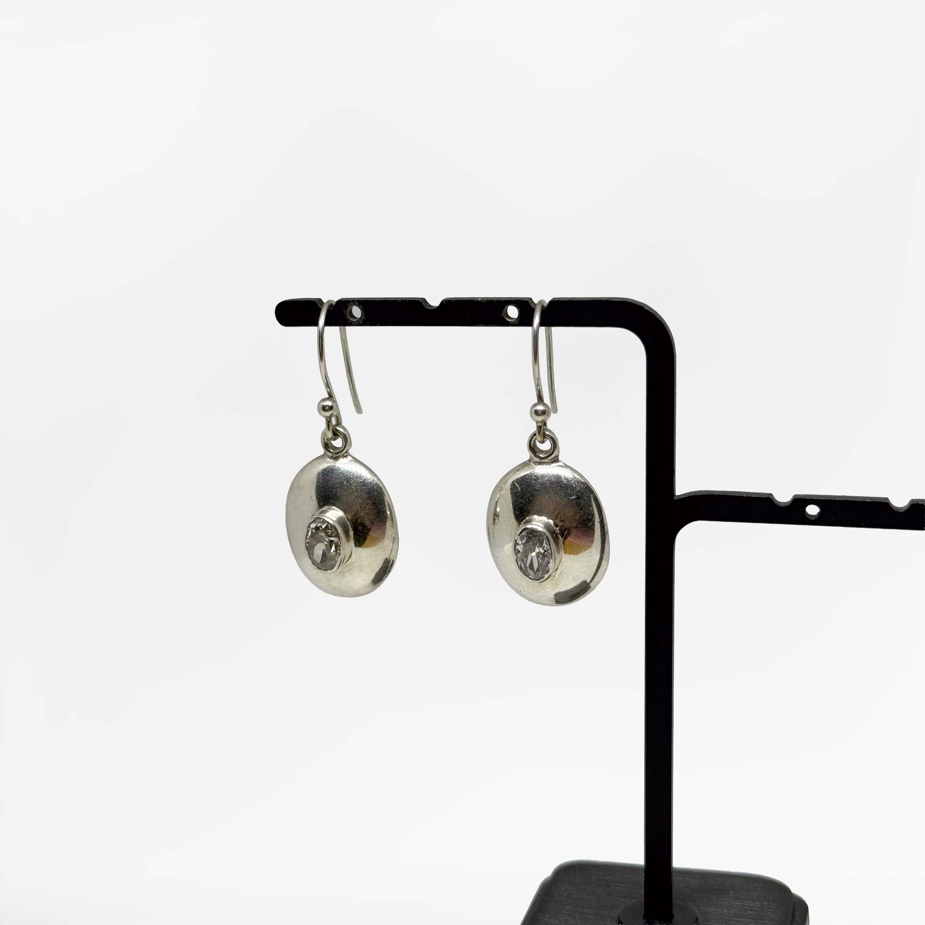 Hopeiset Kristalli korvakorut