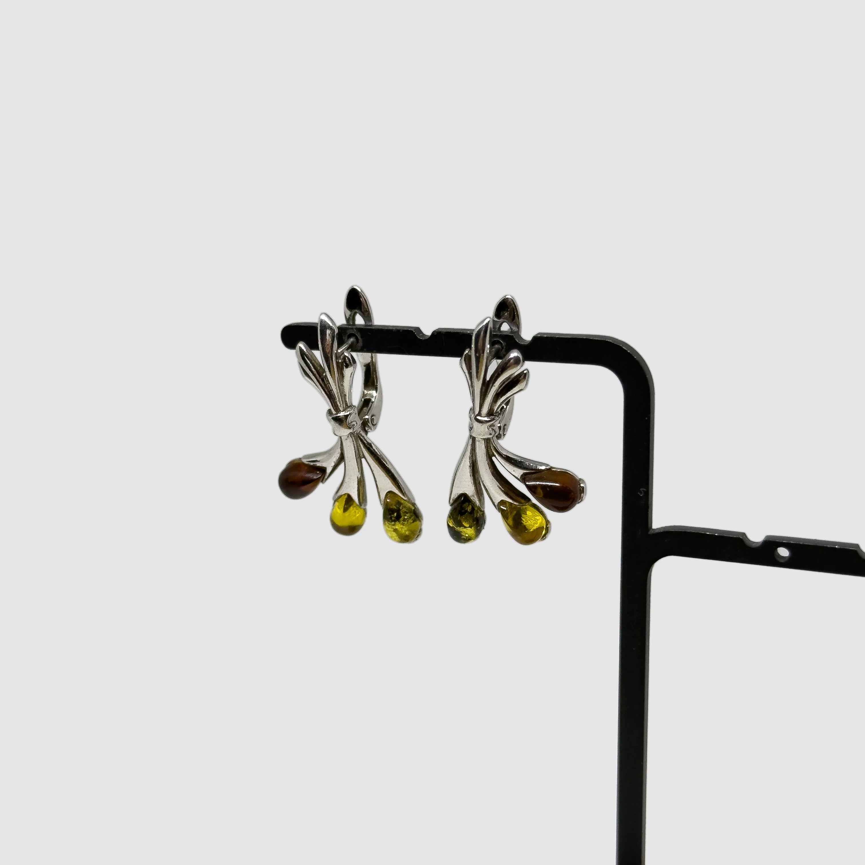 Hopeiset Meripihka korvakorut