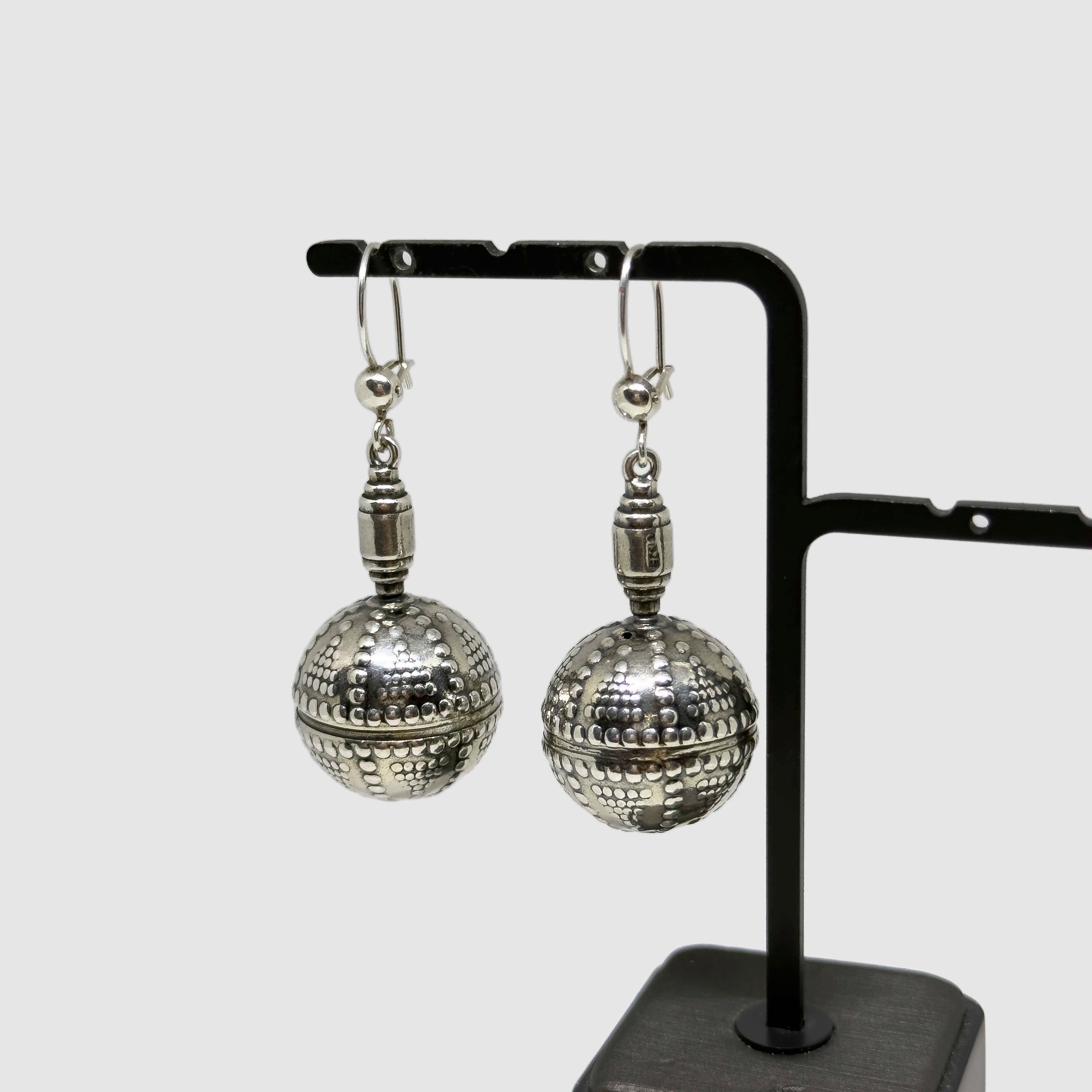 Kalevala Koru hopeiset Filigraanipallo korvakorut