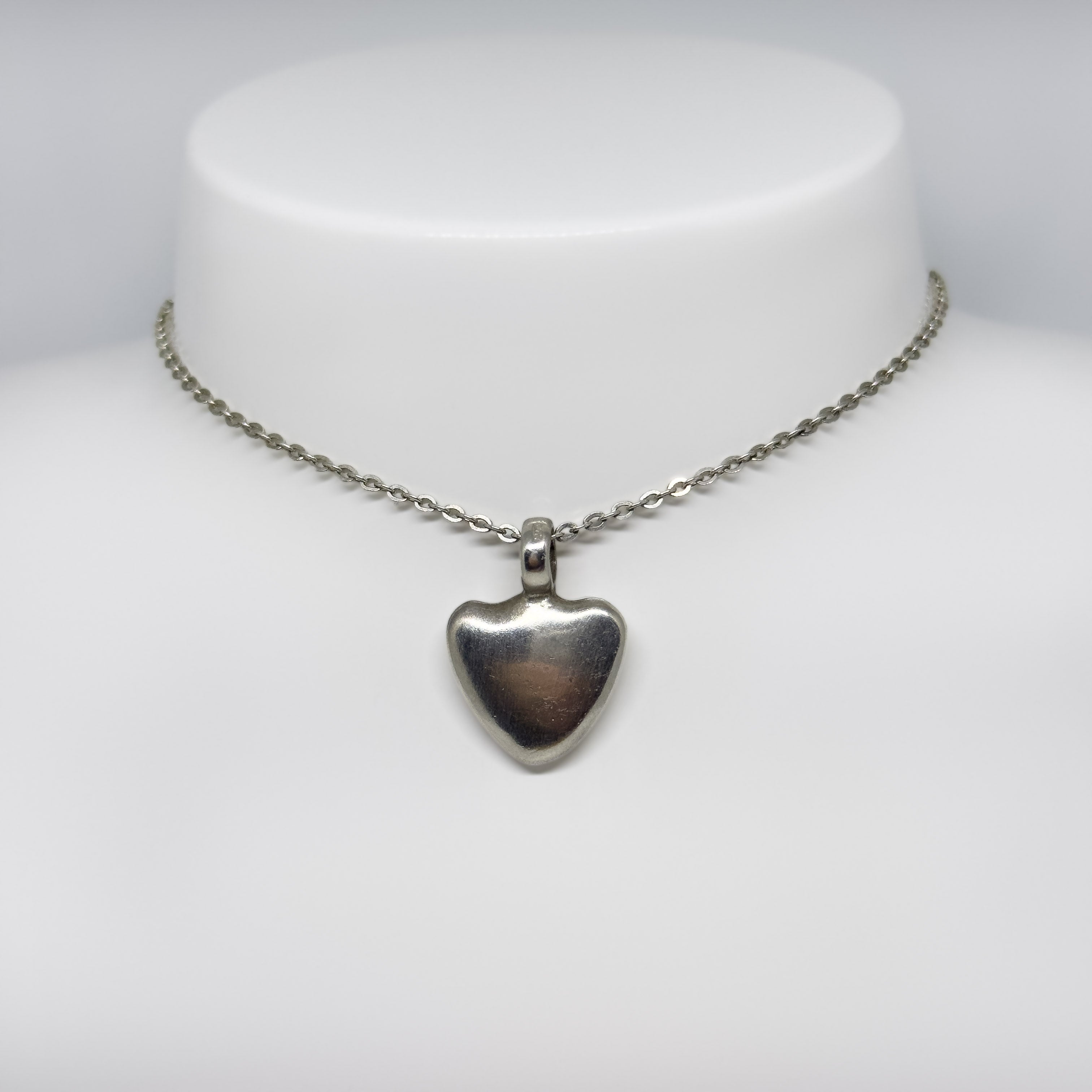 Ristomatti Ratia hopeinen UTR riipus