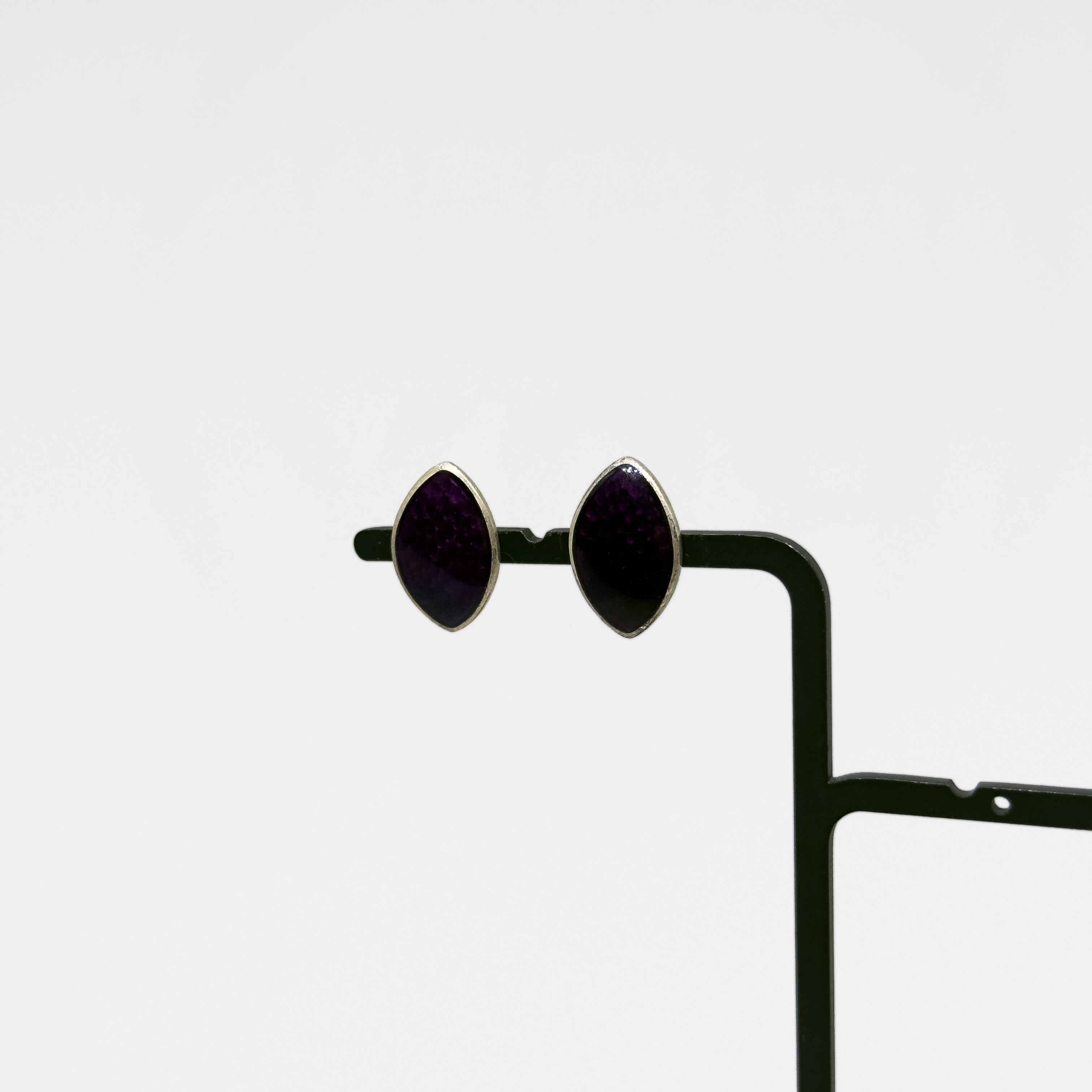 Platinoro Marquize hopeiset Violetit korvakorut