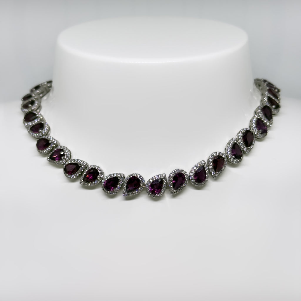 Hopeinen Rhodoliitti & Kristalli kaulakoru