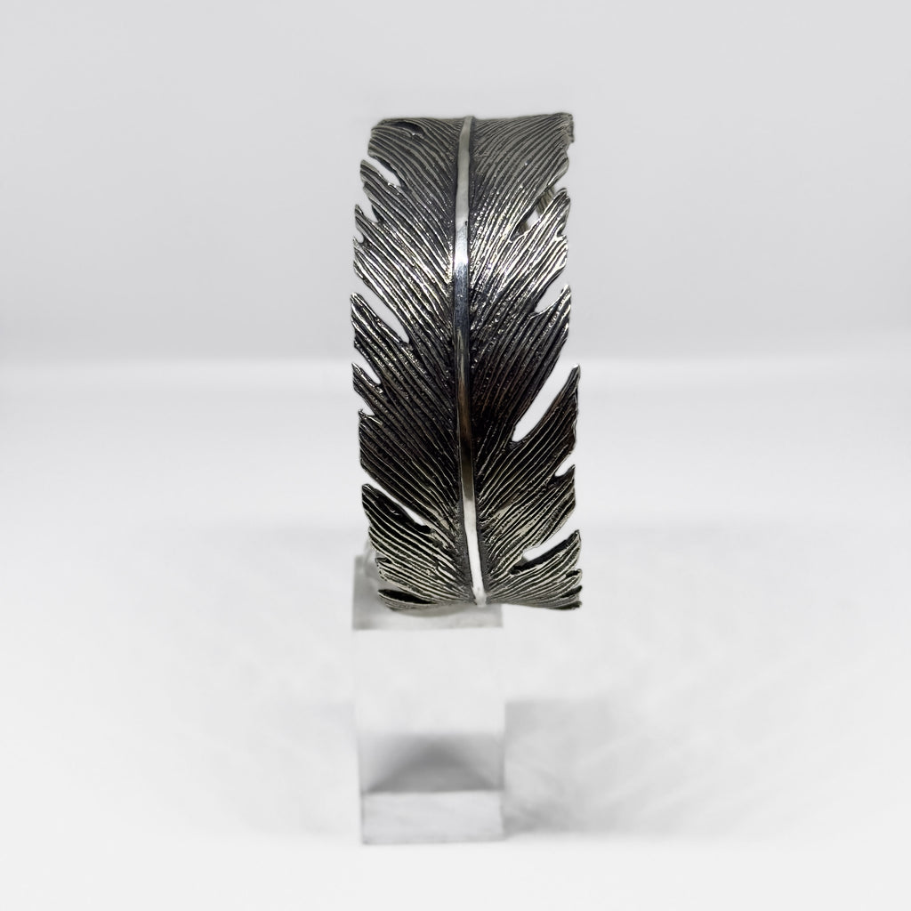 Hopeinen Sulka rannekoru