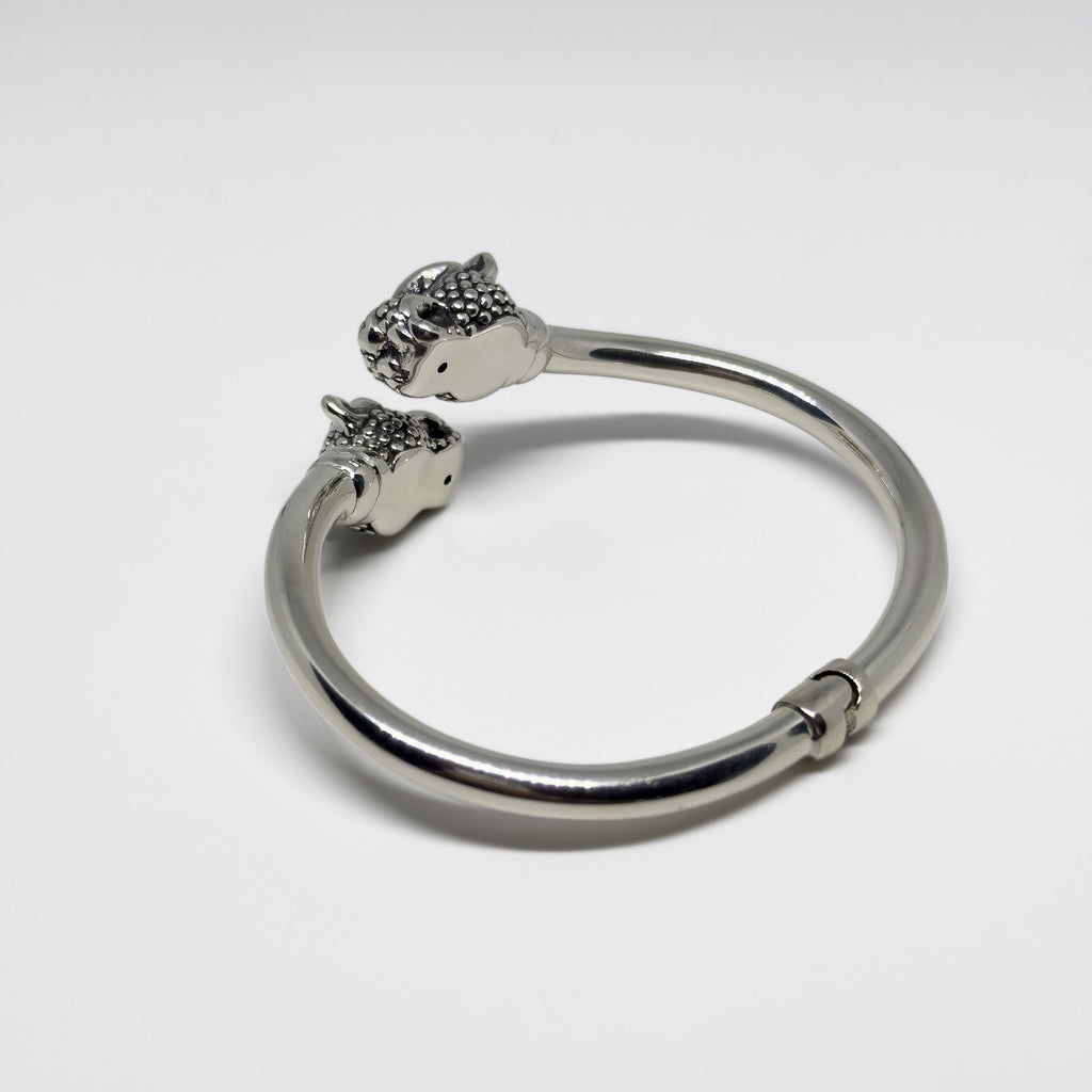 Hopeinen Leopardi rannekoru