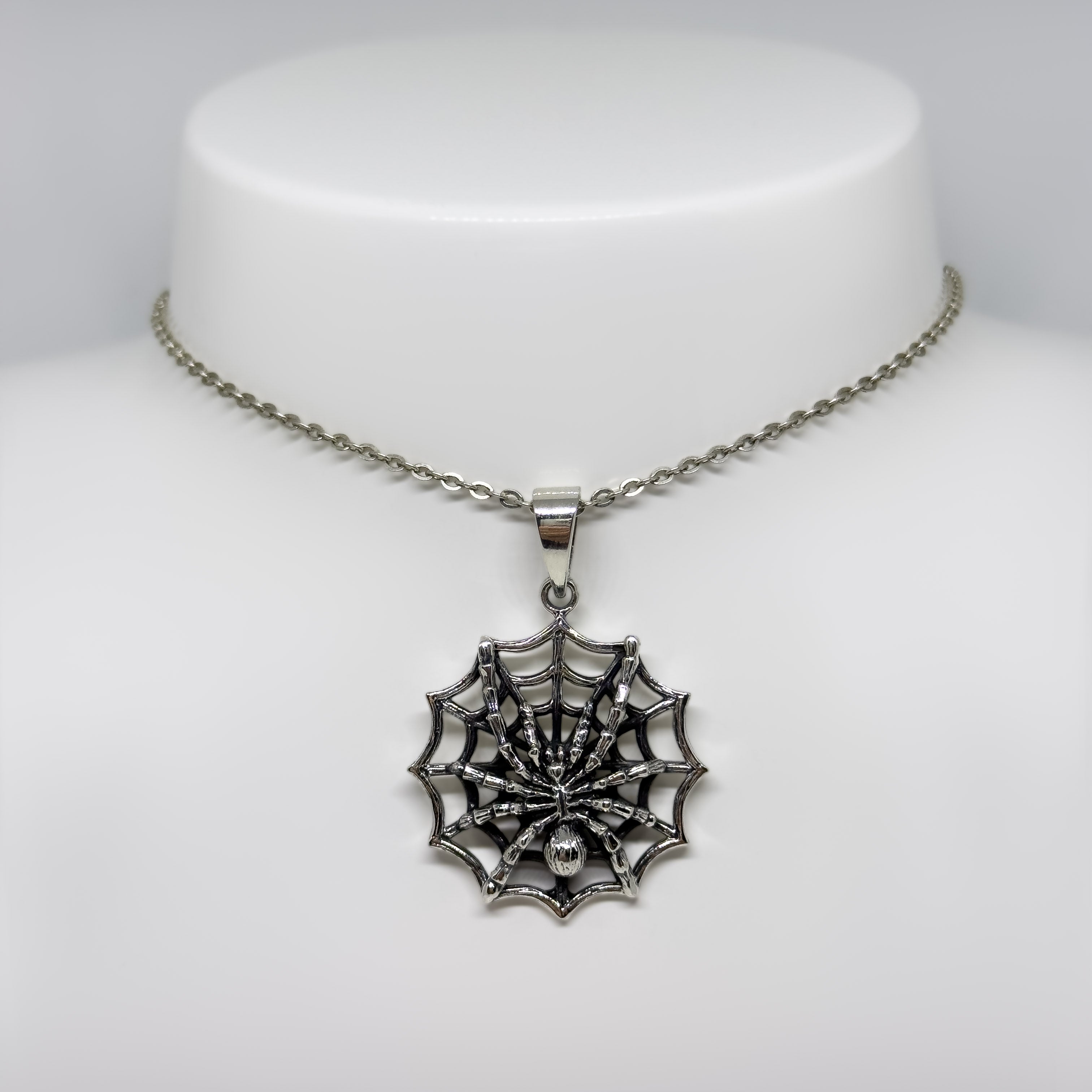 Hopeinen Hämähäkki riipus