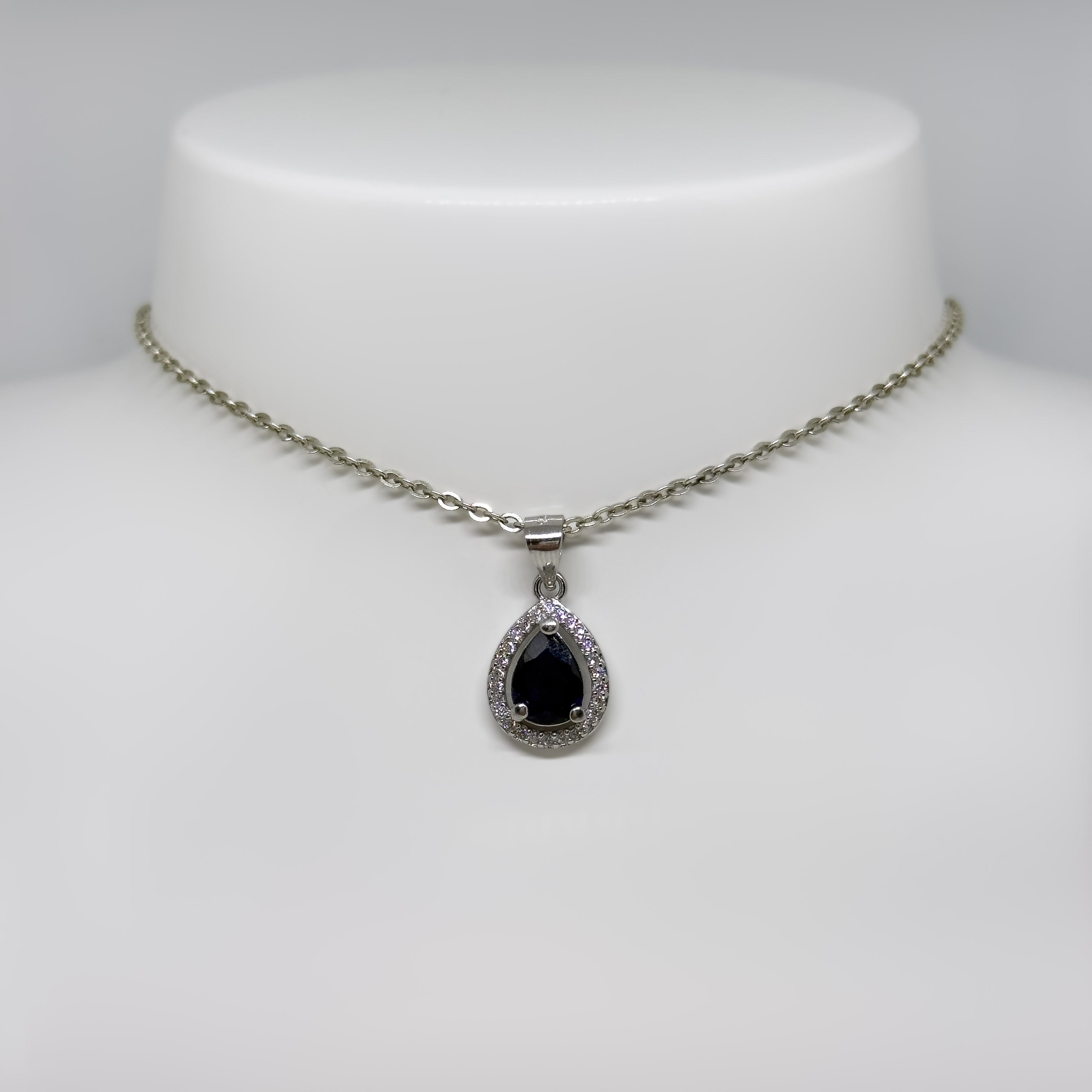 Hopeinen Sinisafiiri & Kristalli riipus