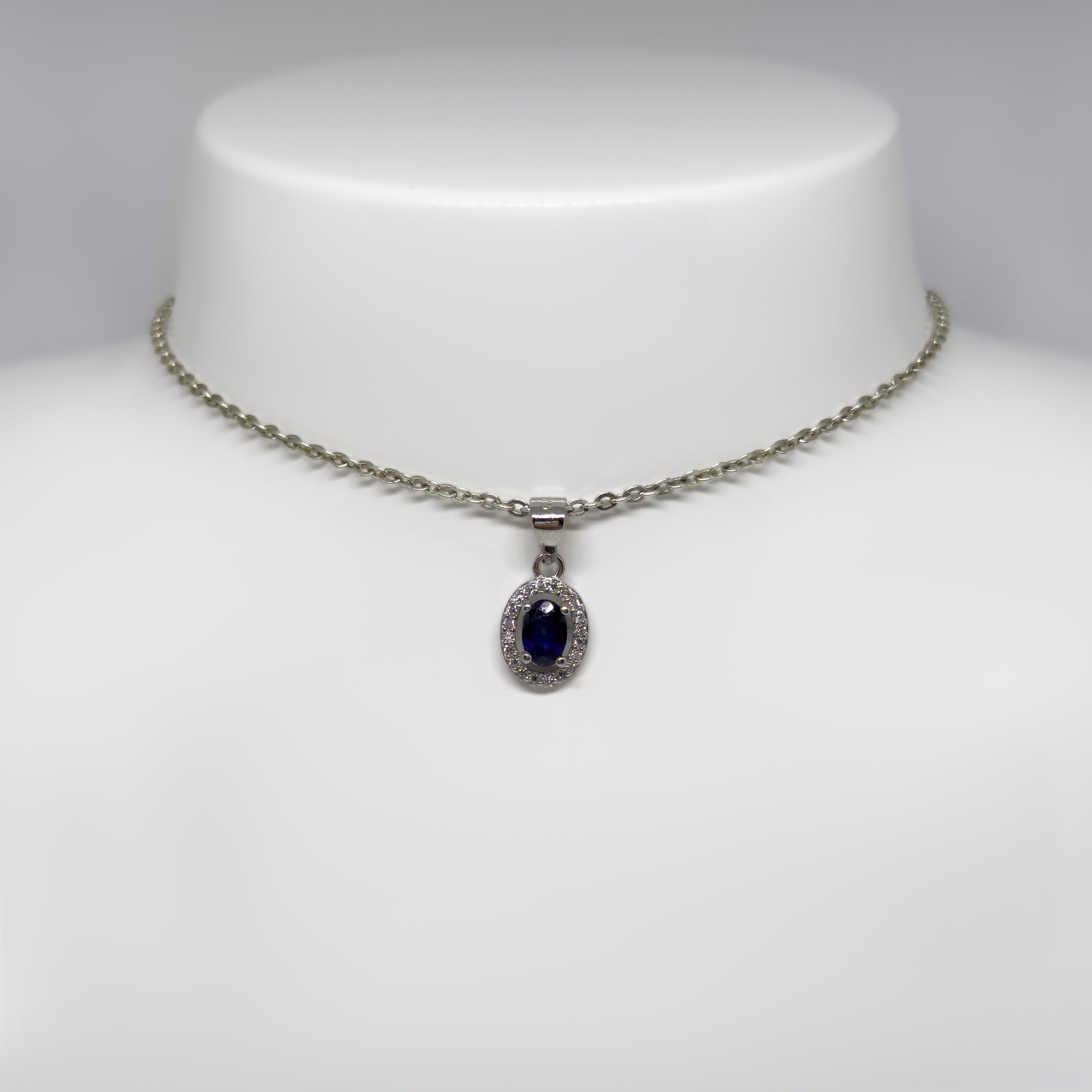 Hopeinen Sinisafiiri & Kristalli riipus