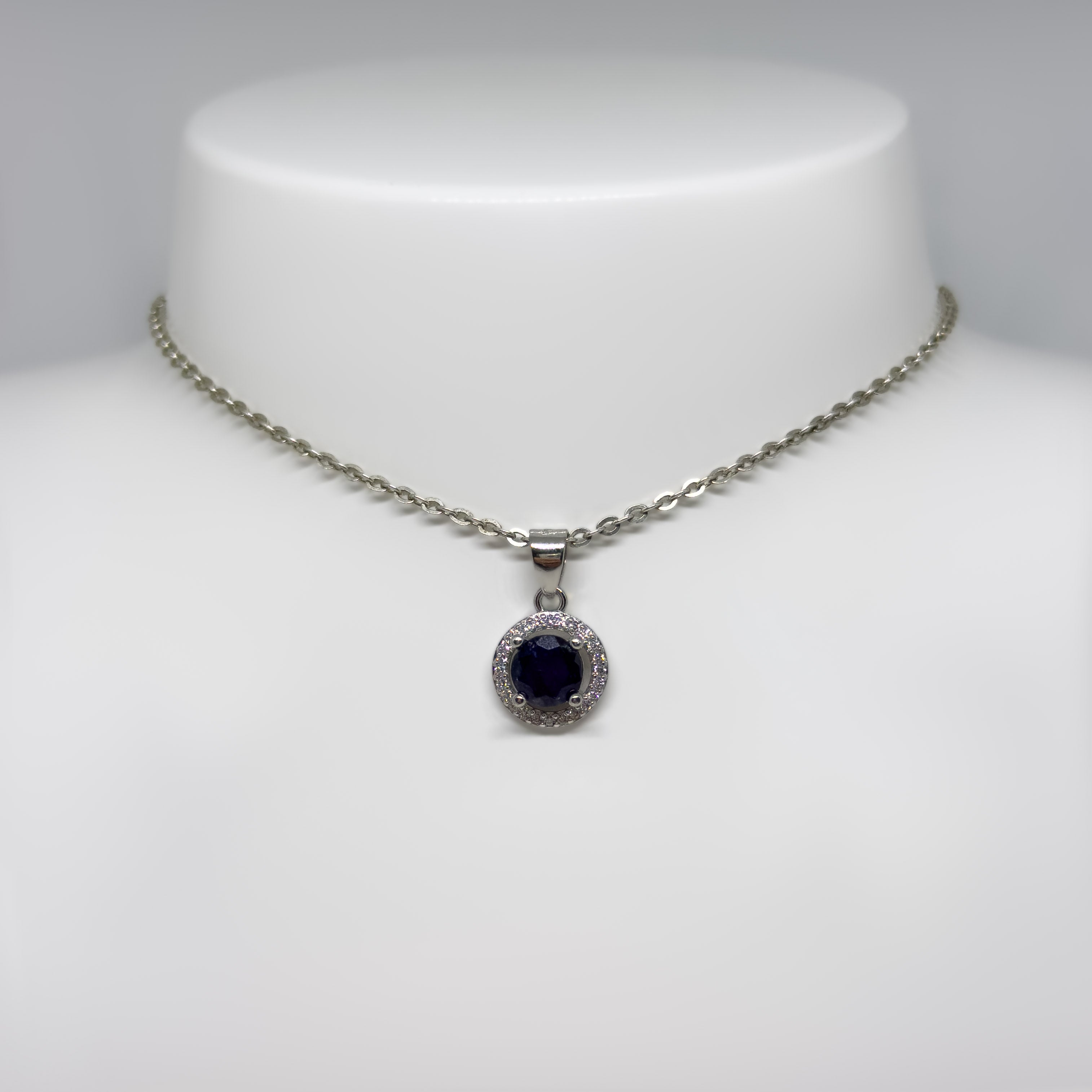 Hopeinen Sinisafiiri & Kristalli riipus