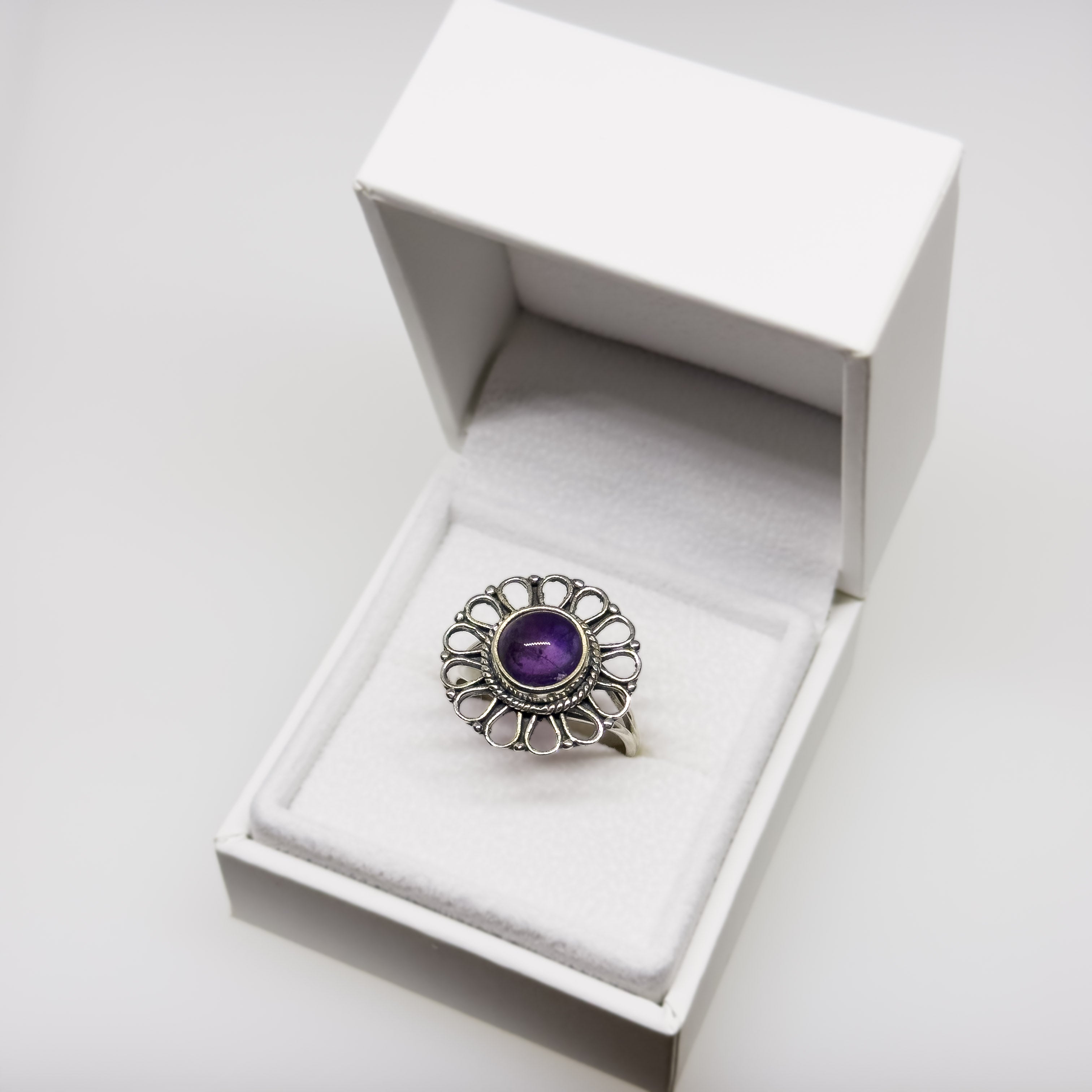 Hopeinen Ametisti sormus, koko 17.5