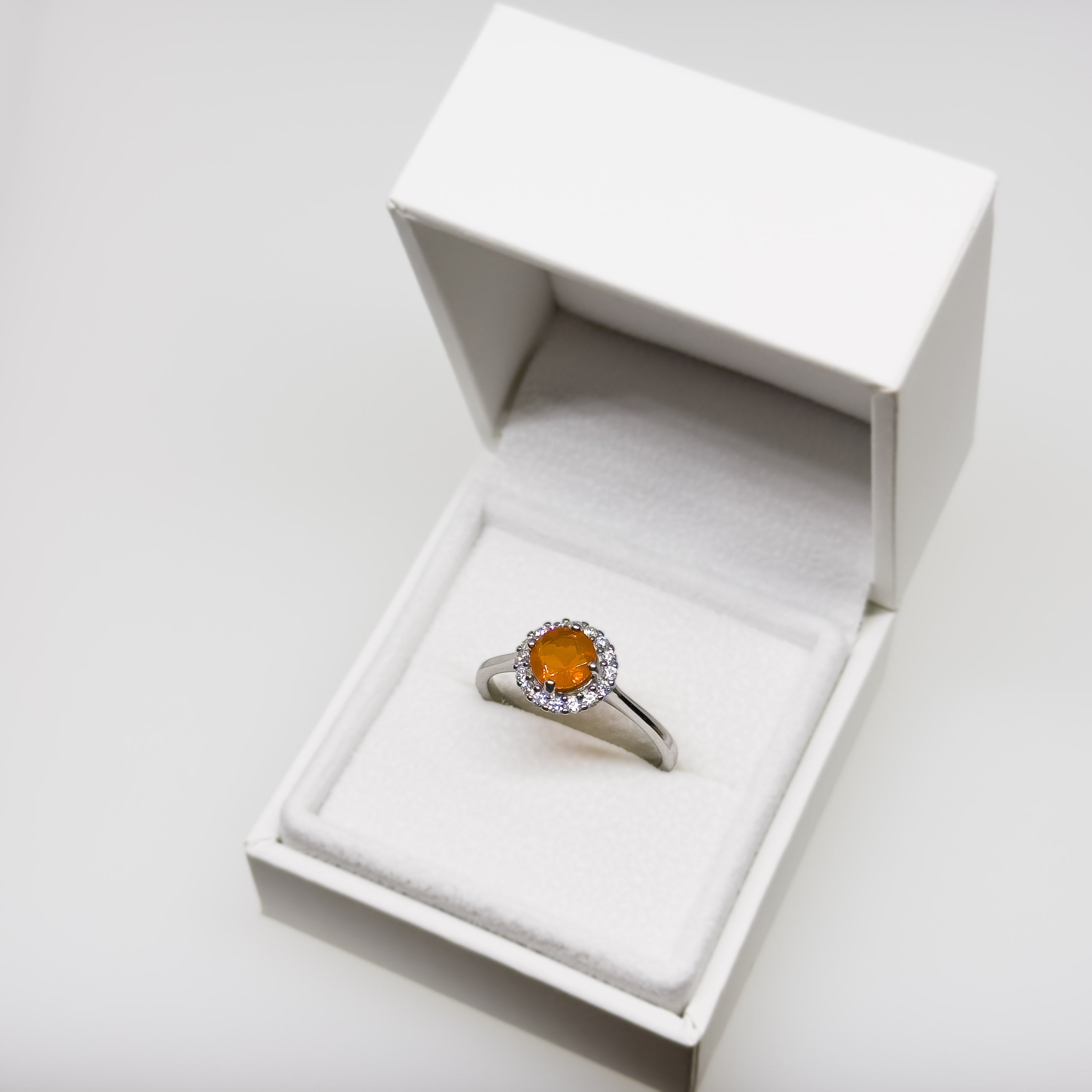 Hopeinen Tuliopaali & Kristalli sormus, koko 18.5