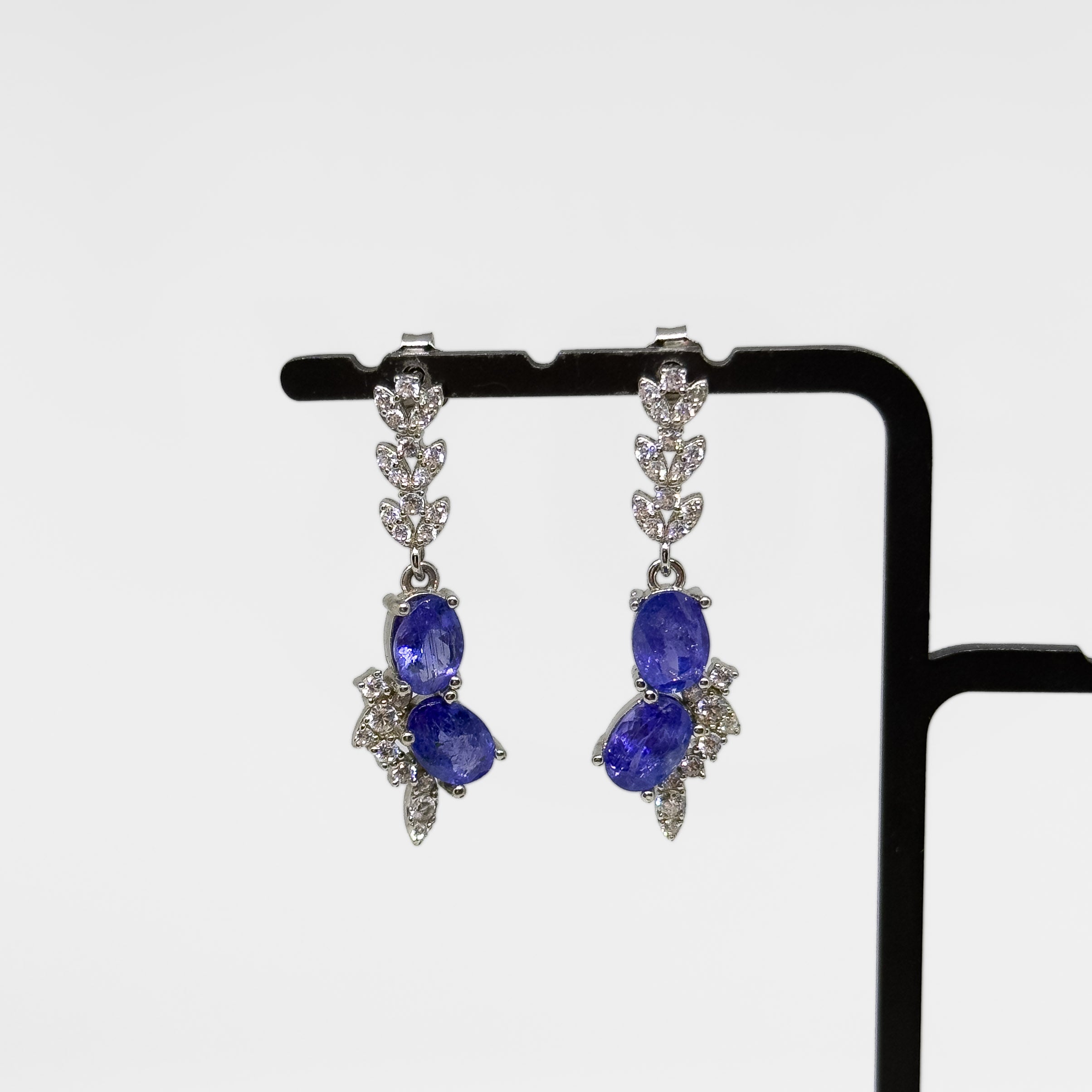 Hopeiset Tansaniitti & Kristalli korvakorut