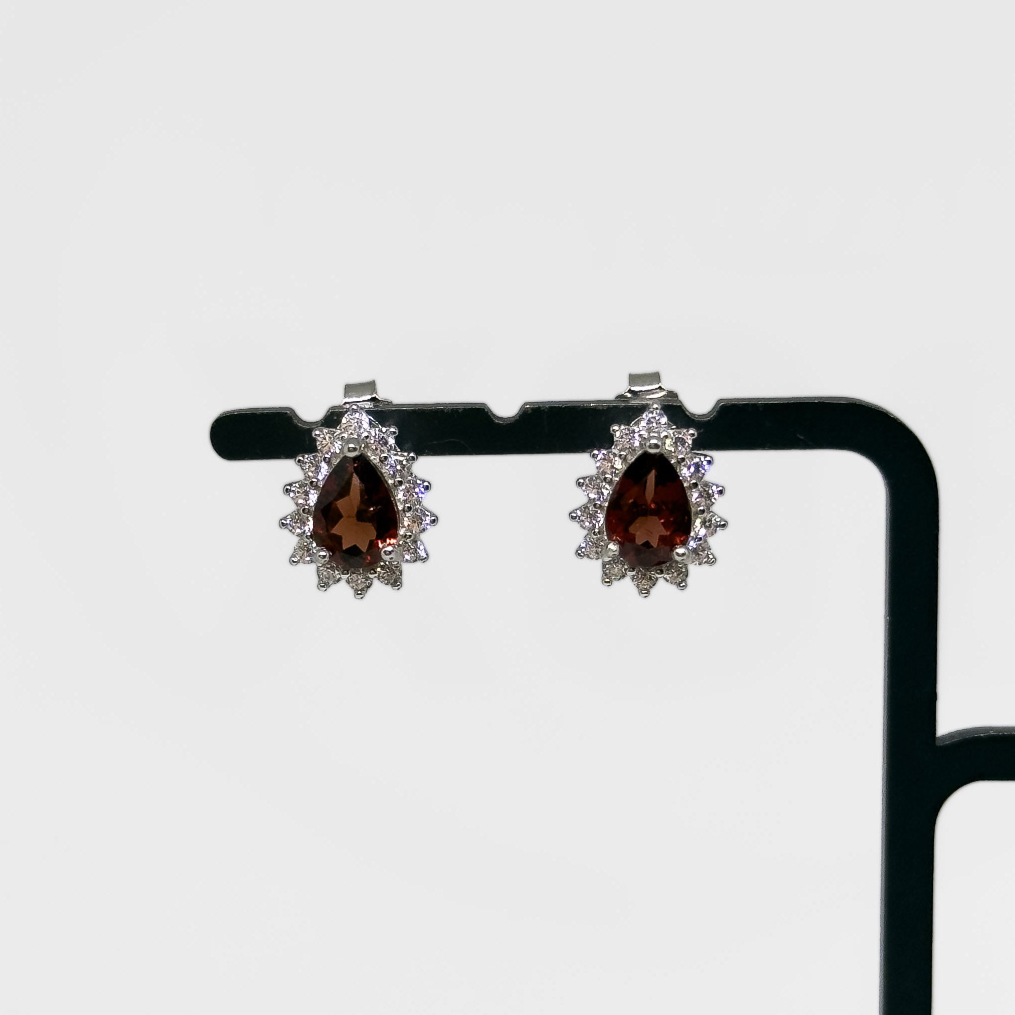 Hopeiset Granaatti & Kristalli korvakorut