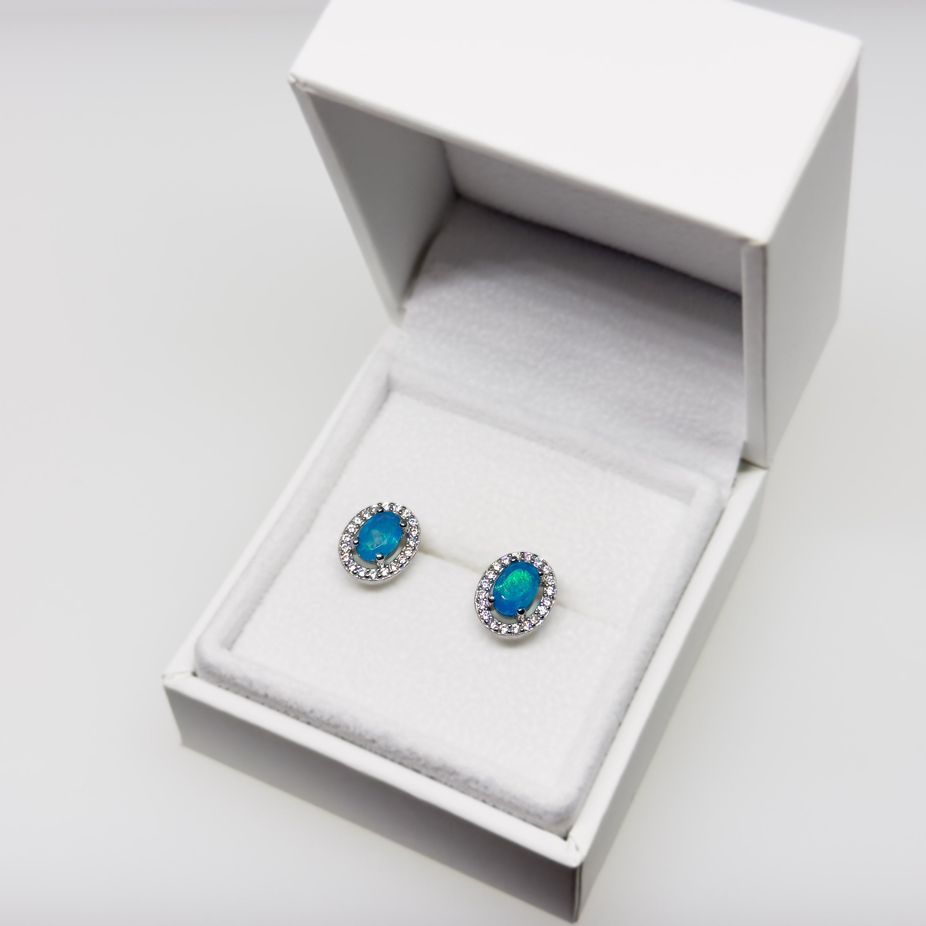 Hopeiset Etiopian Opaali & Kristalli korvakorut