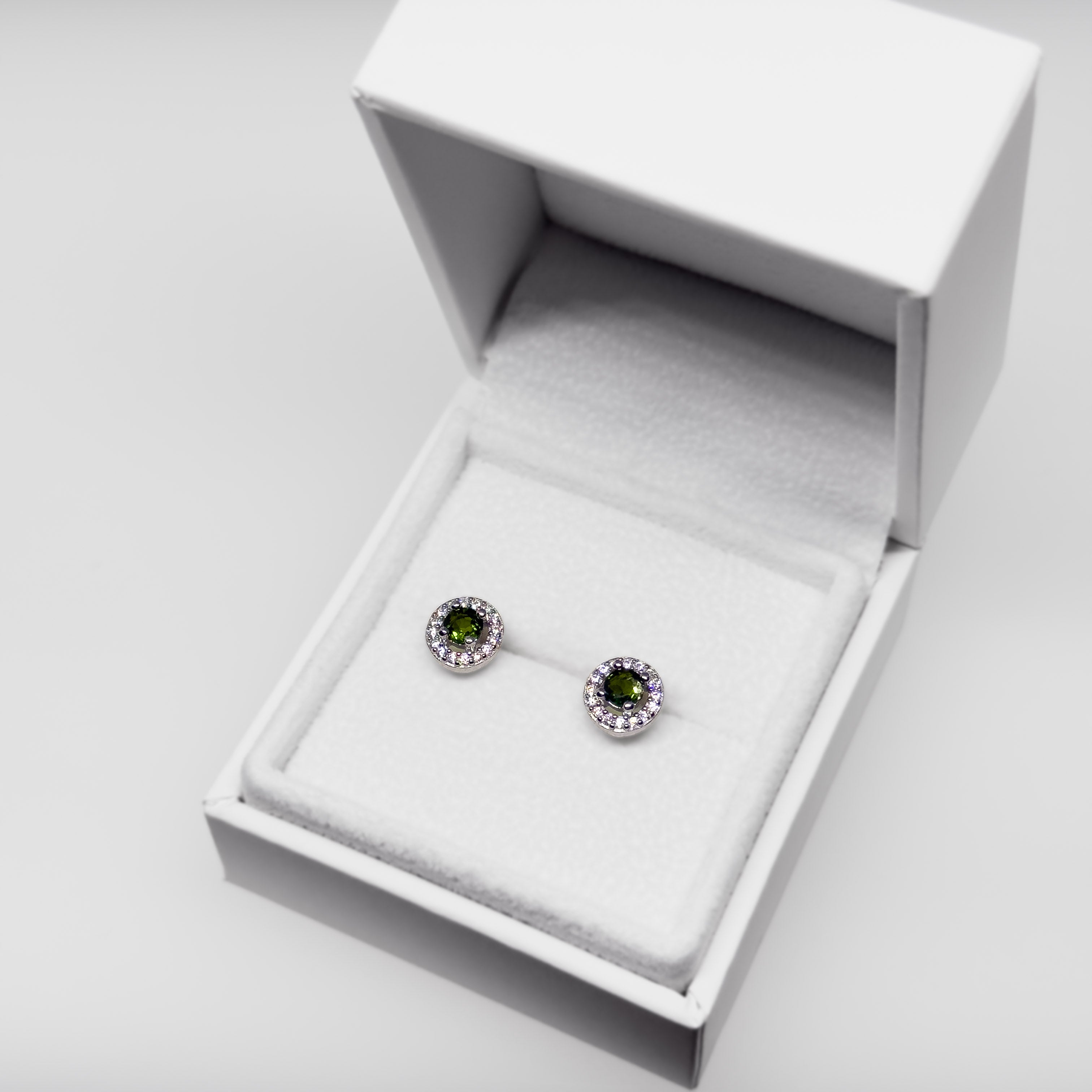 Hopeiset Turmaliini & Kristalli korvakorut