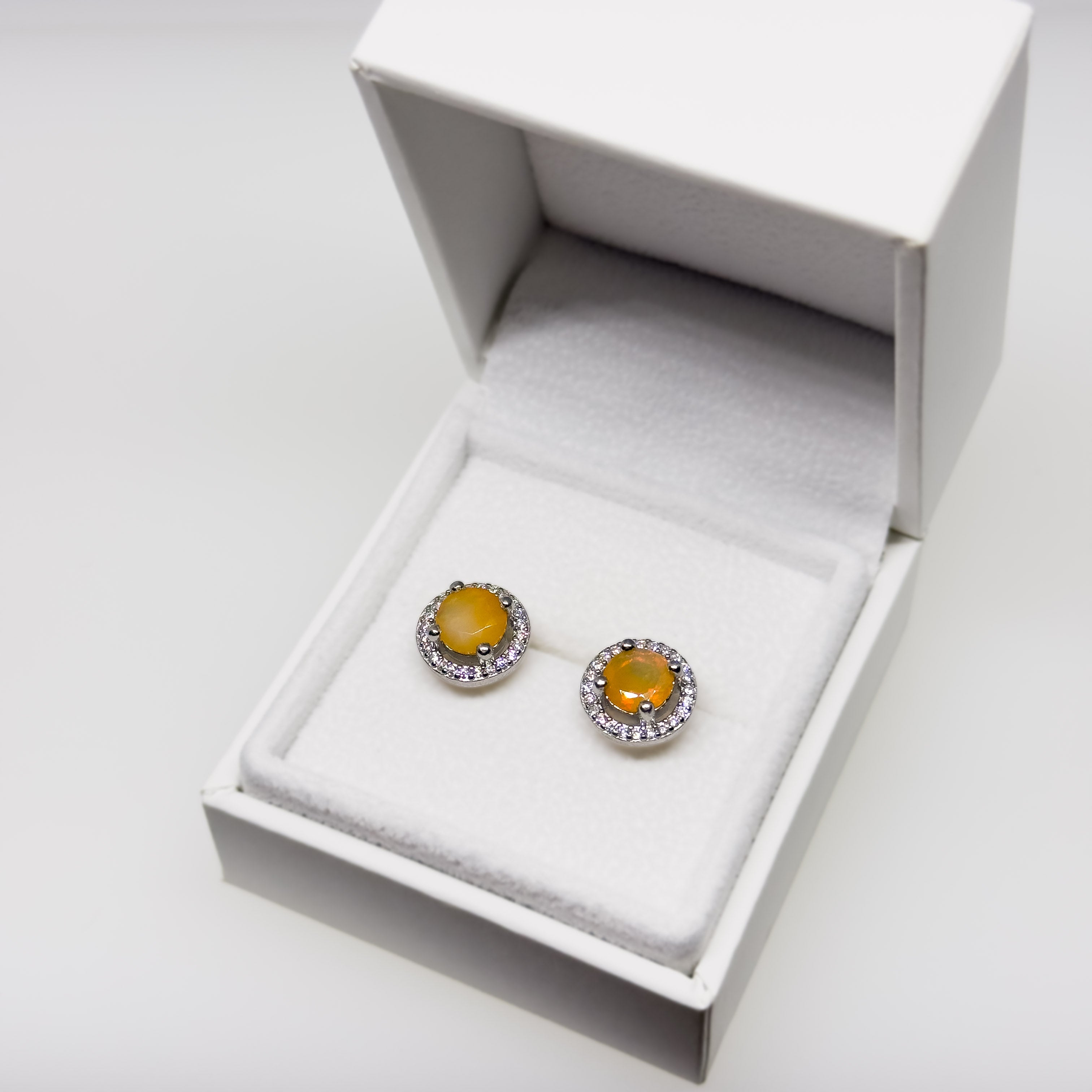 Hopeiset Tuliopaali & Kristalli korvakorut