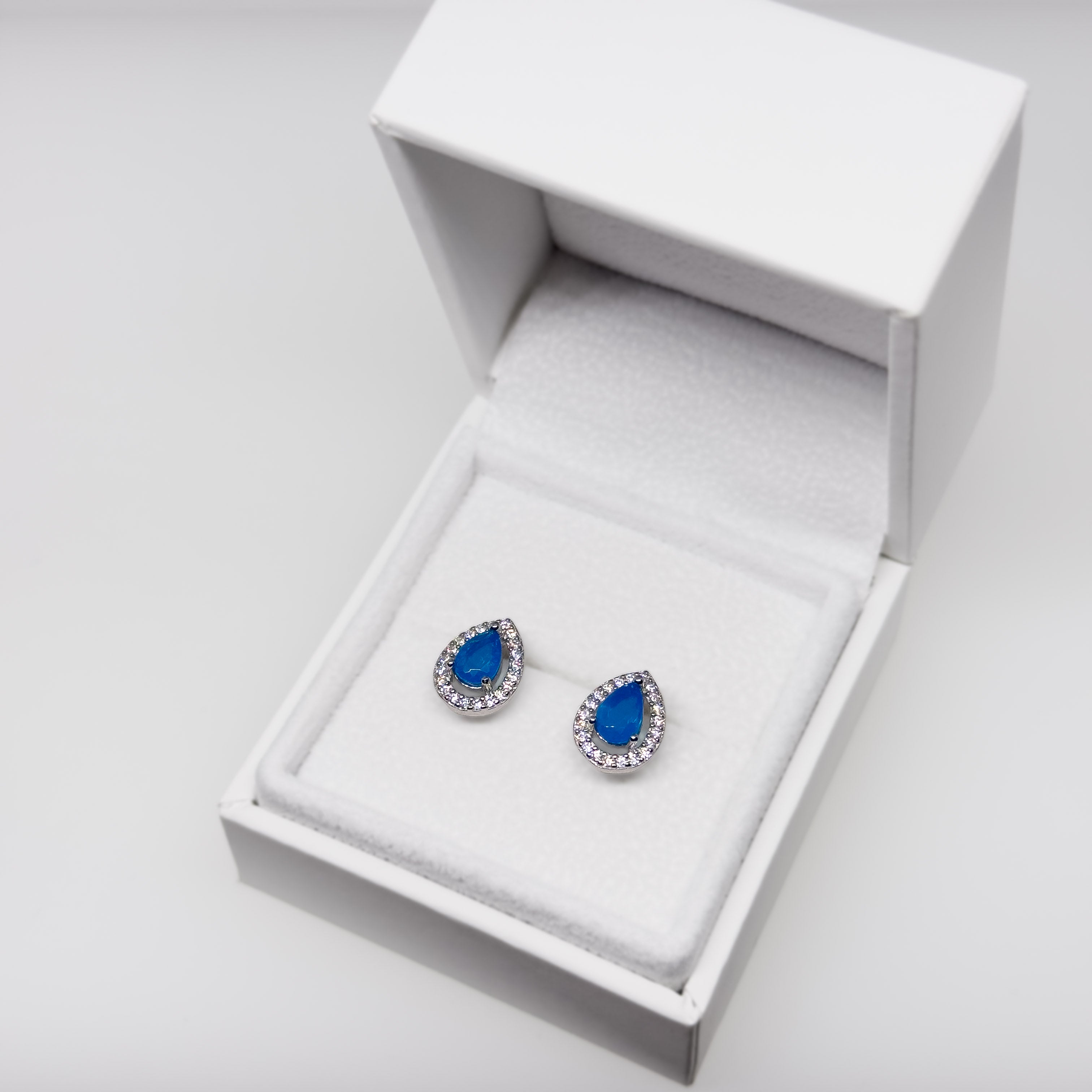 Hopeiset Etiopian Opaali & Kristalli korvakorut