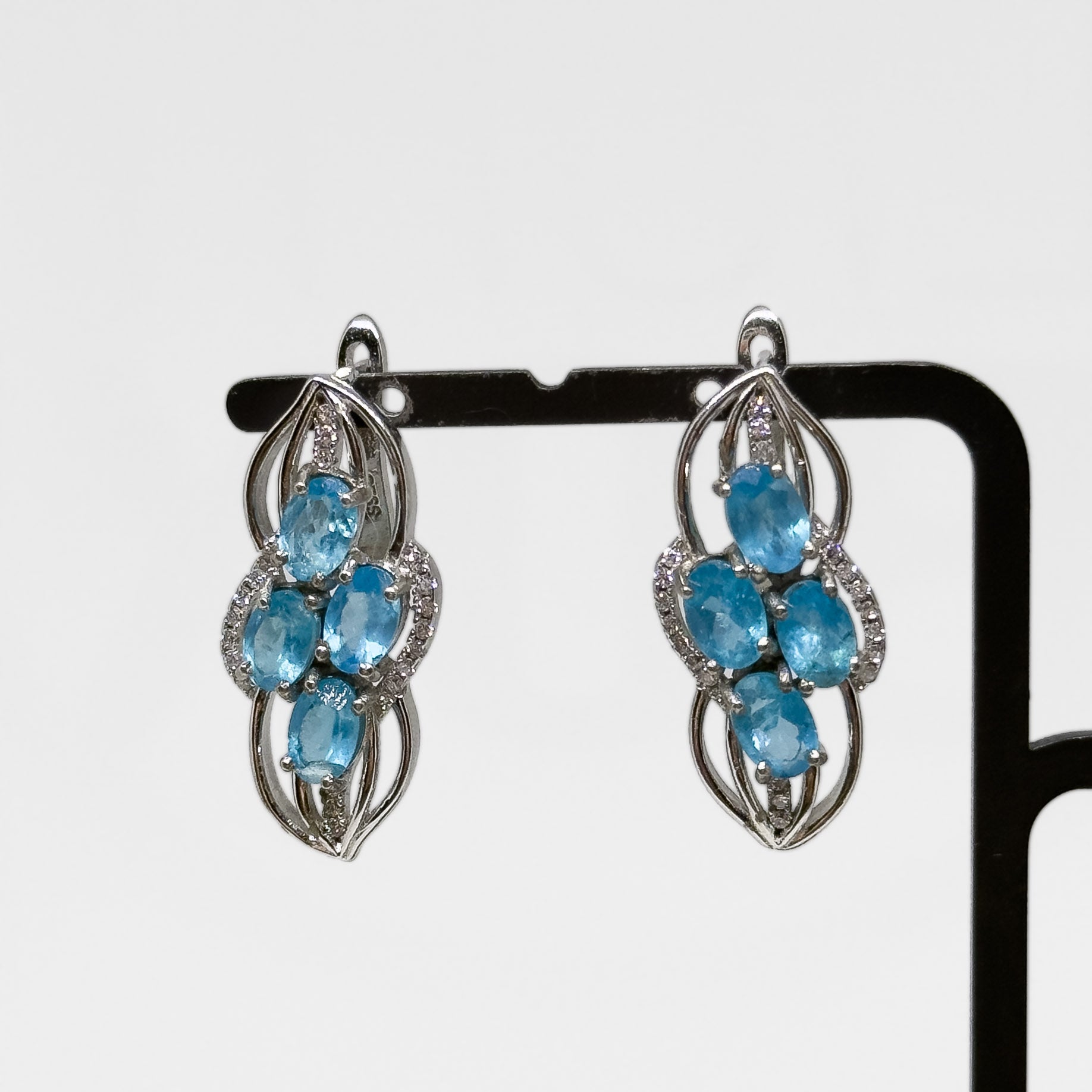 Hopeiset Topaasi & Kristalli korvakorut