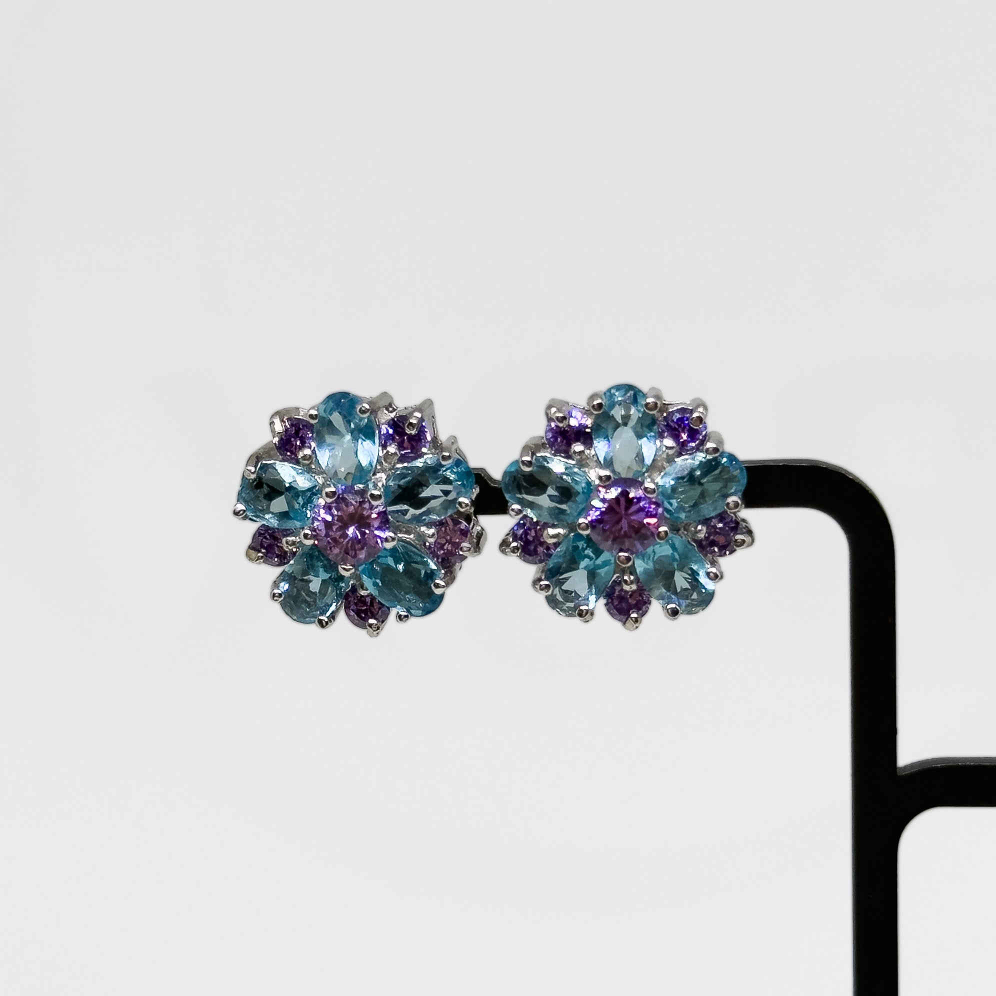 Hopeiset Zirkonia korvakorut