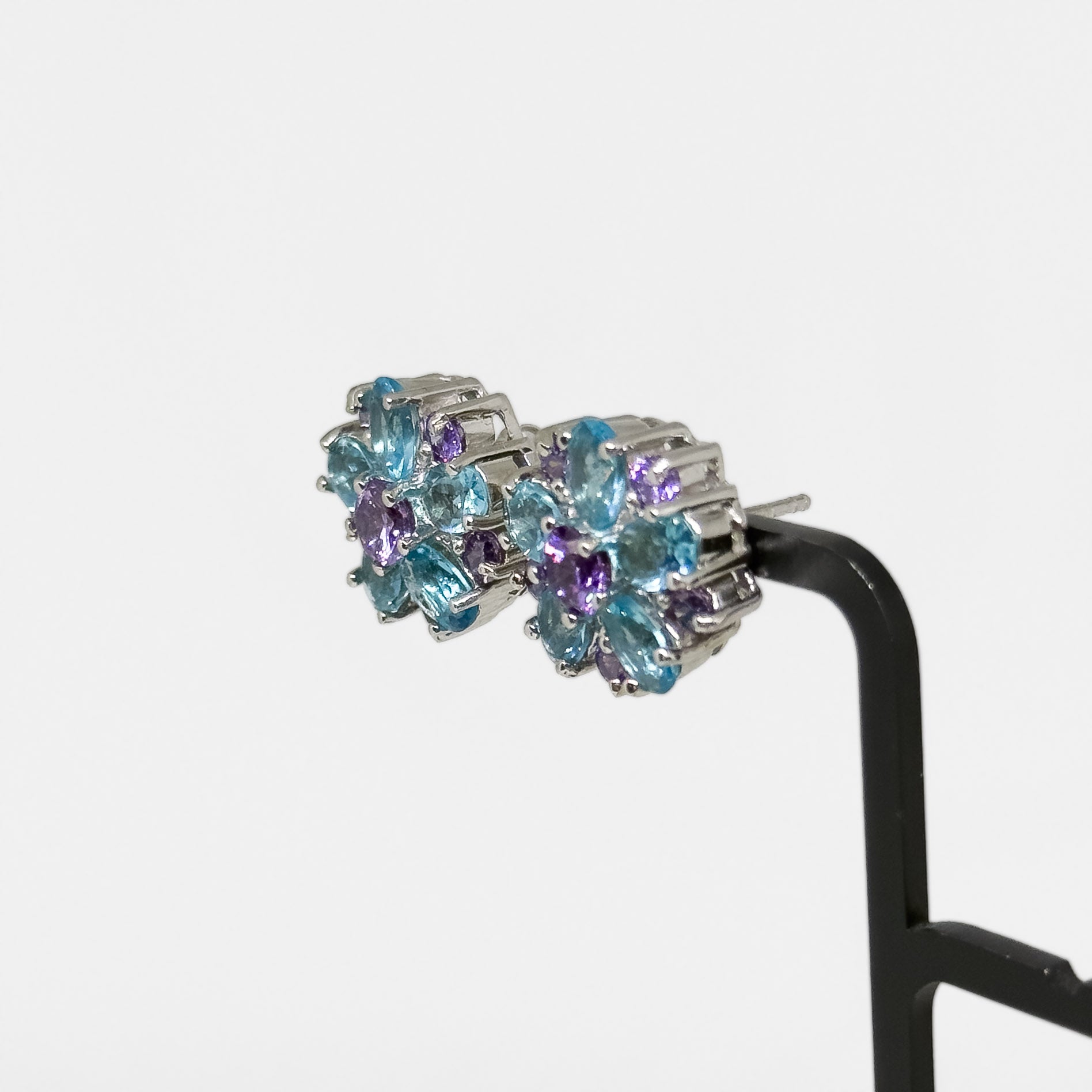 Hopeiset Zirkonia korvakorut