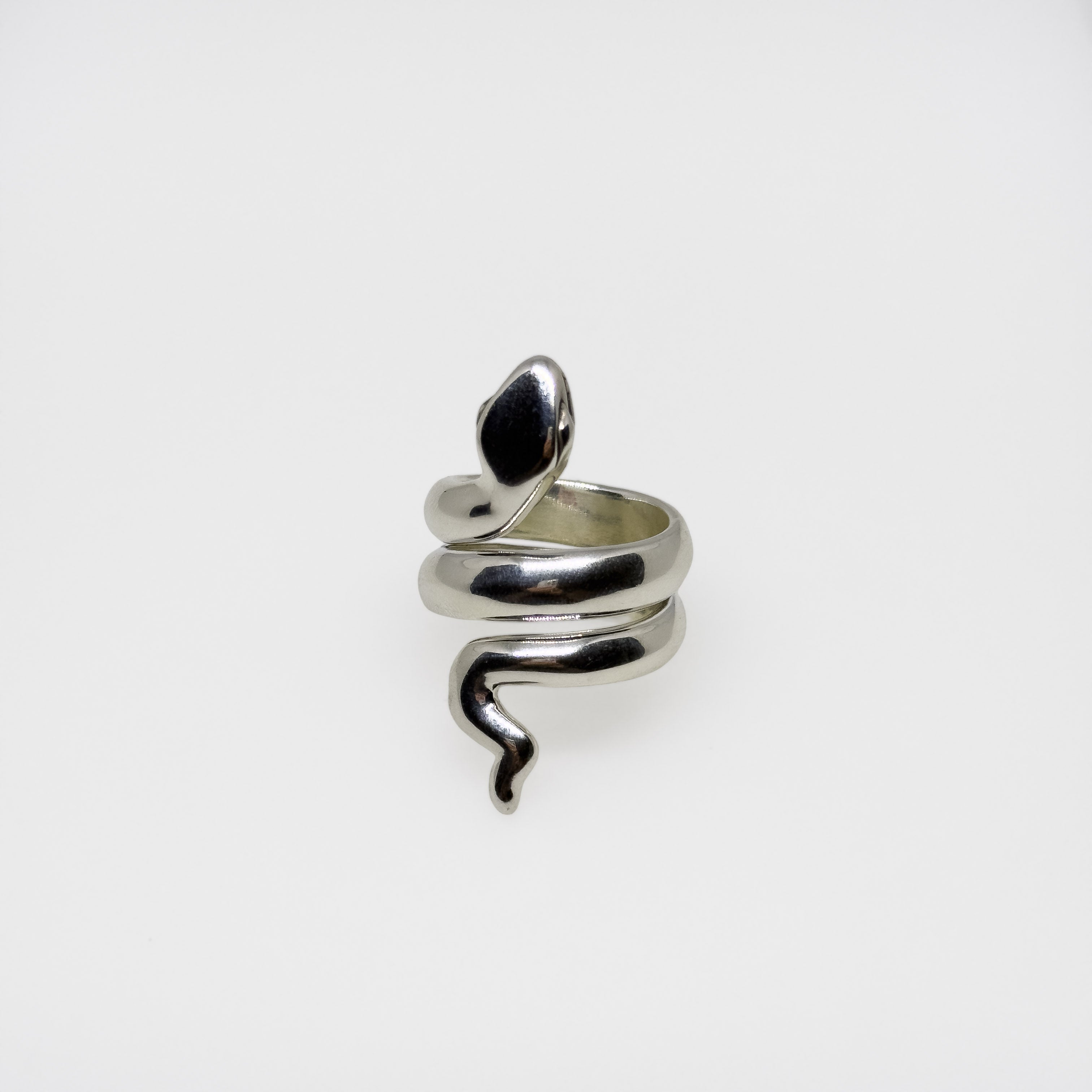 Hopeinen Käärme sormus