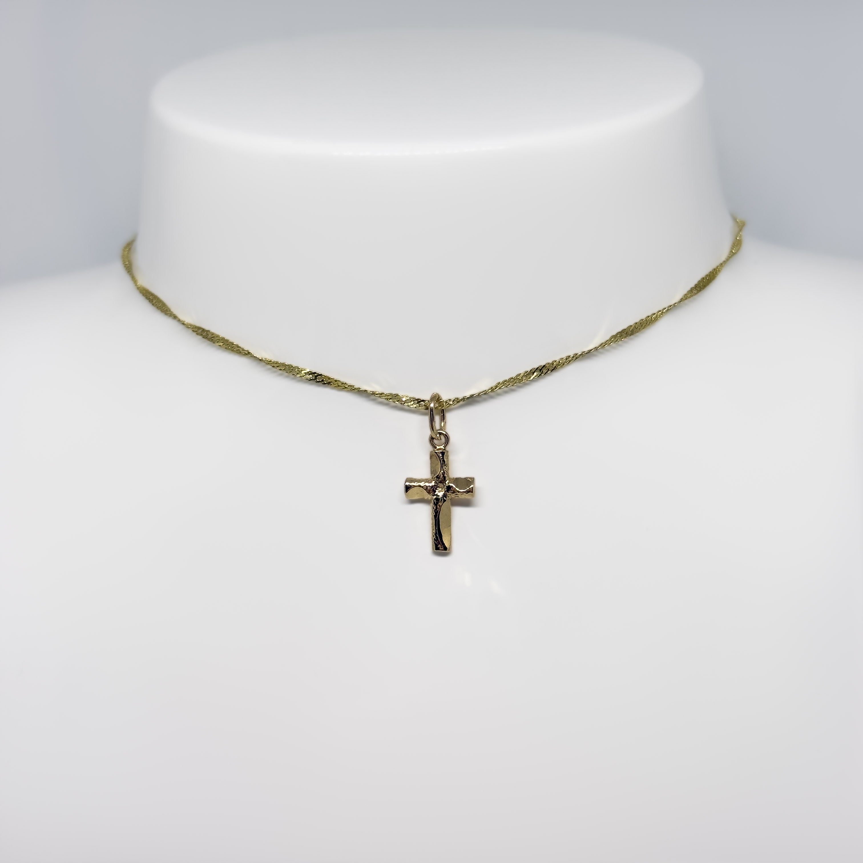 14K Keltakultainen Risti riipus