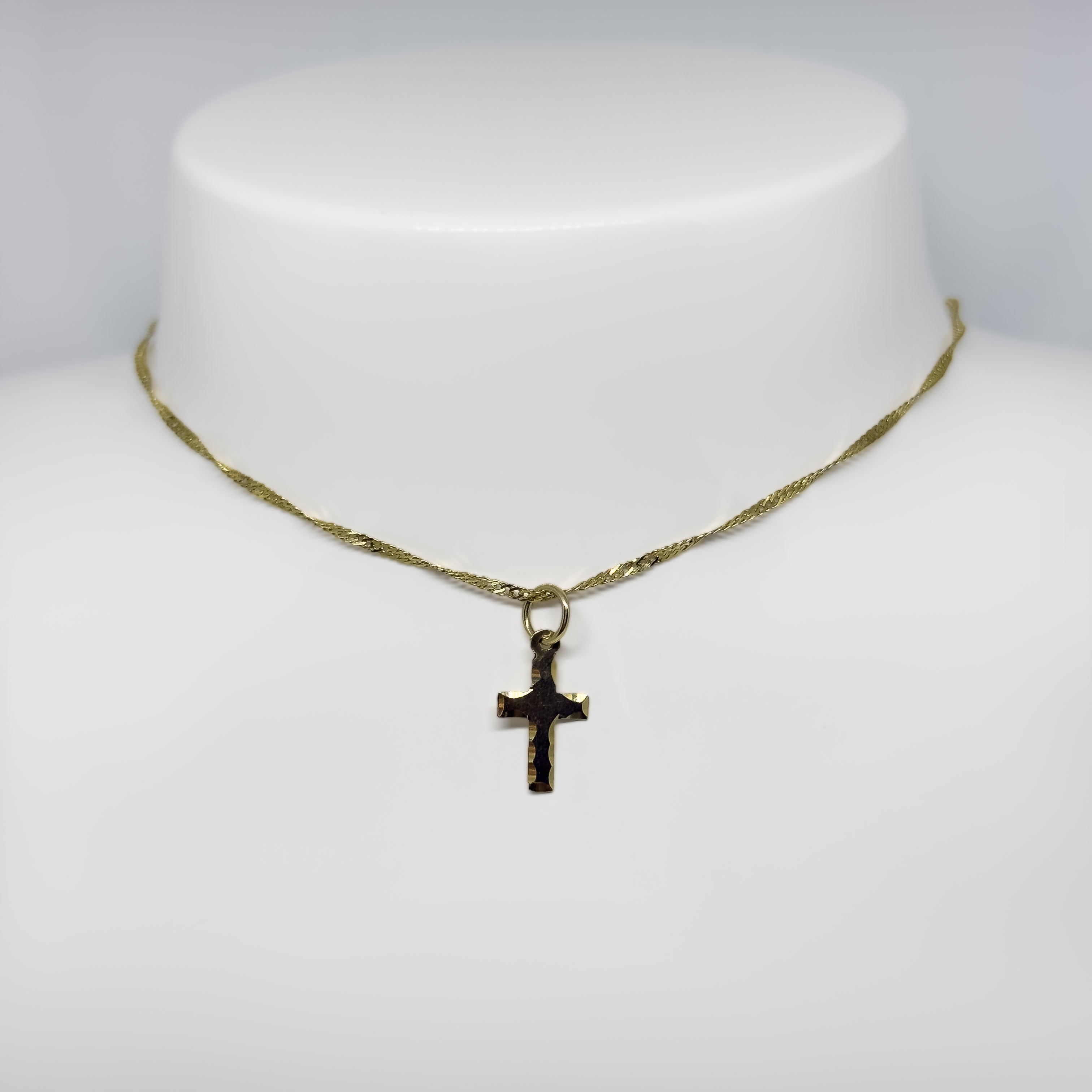 Kaunis 14K Keltakultainen Risti riipus