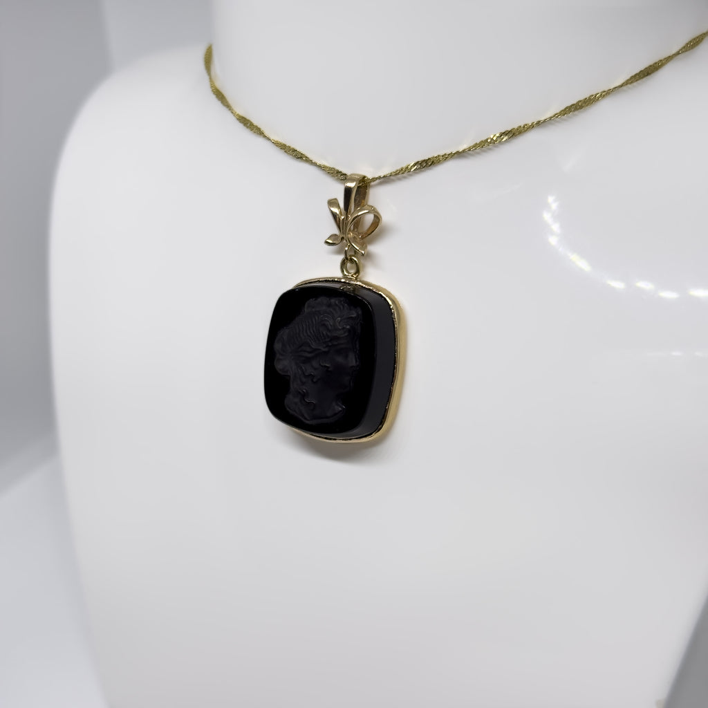 14K Keltakultainen riipus