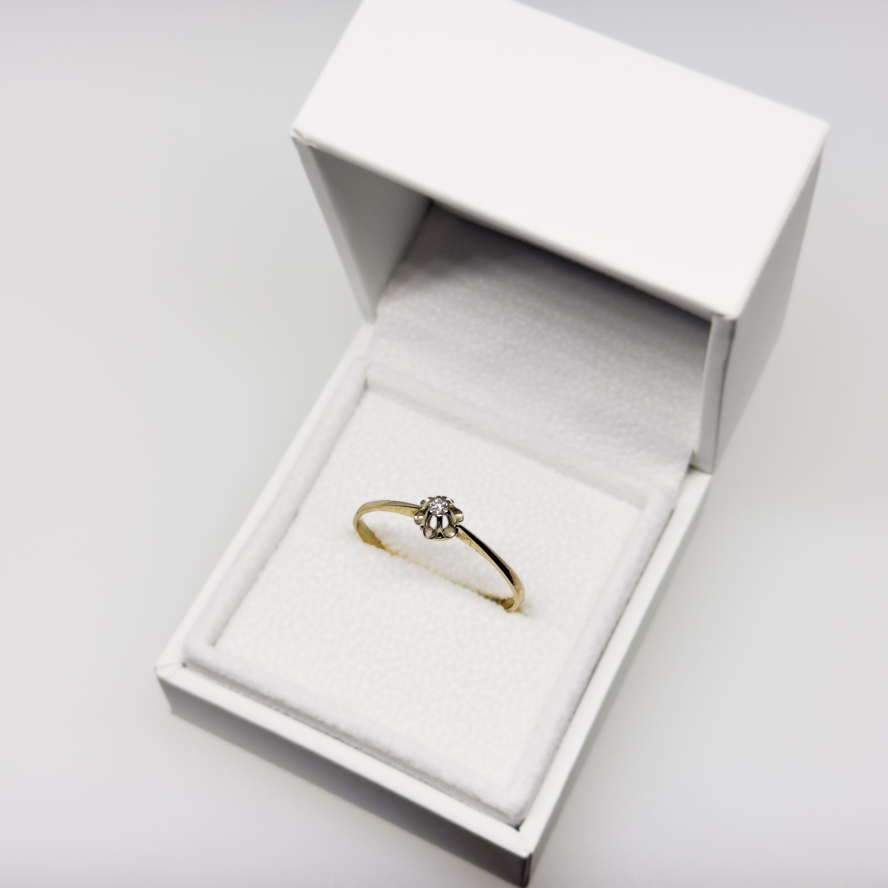 14K Kelta-/Valkokultainen Timanttisormus