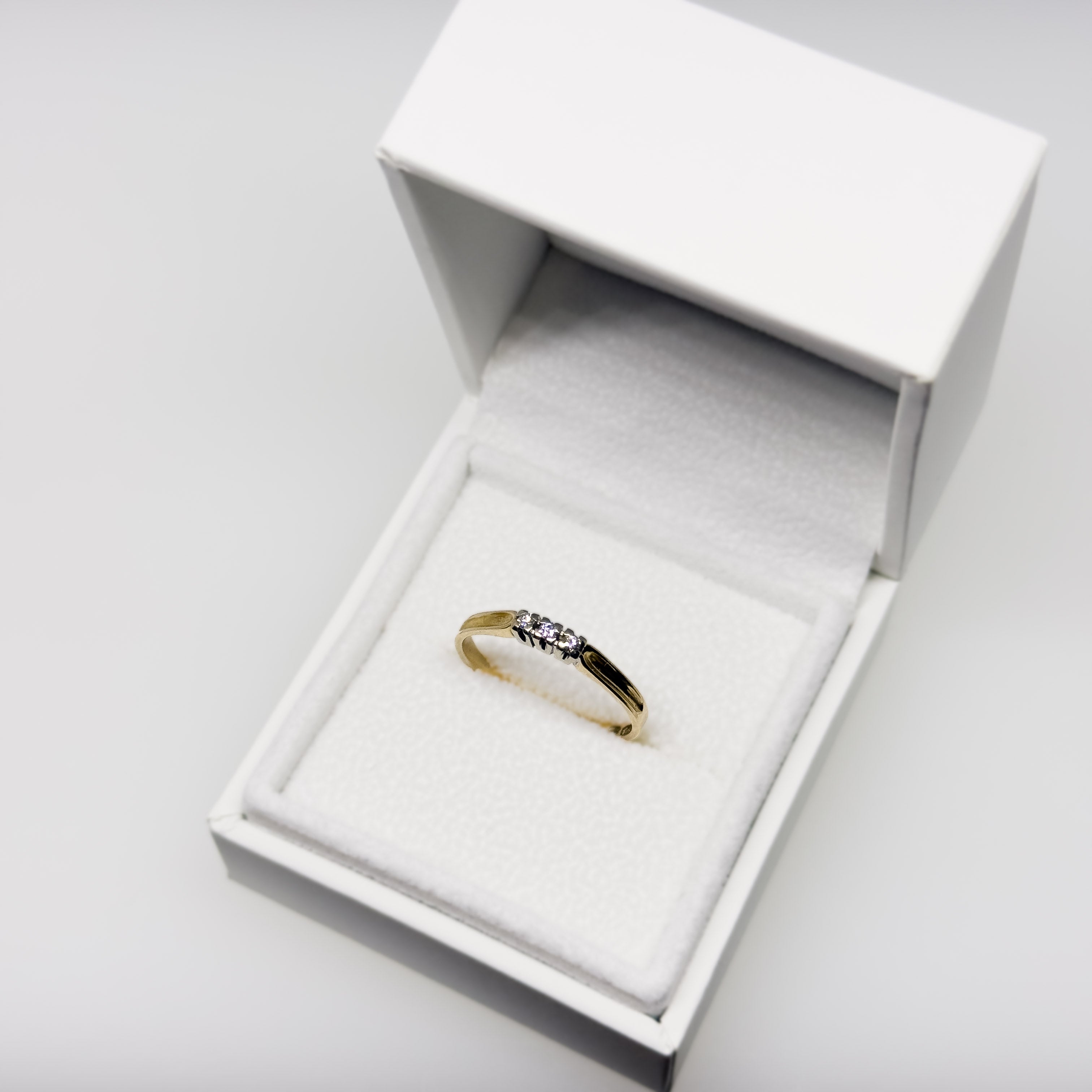 14K Keltakultainen Timanttisormus