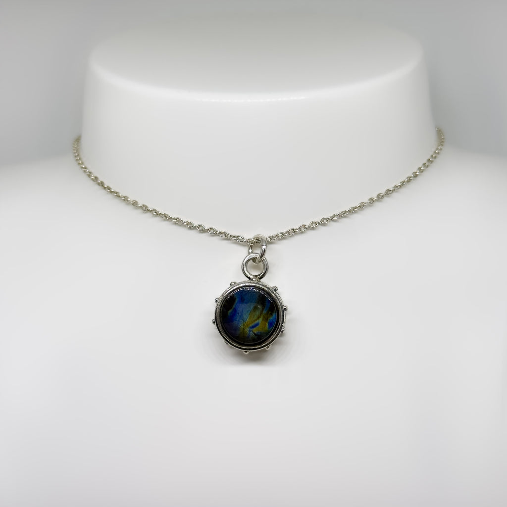 Kalevala Koru hopeinen 1515 Spektroliitti kaulakoru