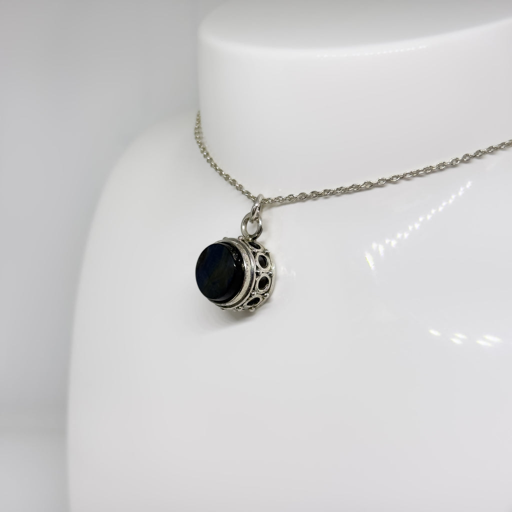 Kalevala Koru hopeinen 1515 Spektroliitti kaulakoru