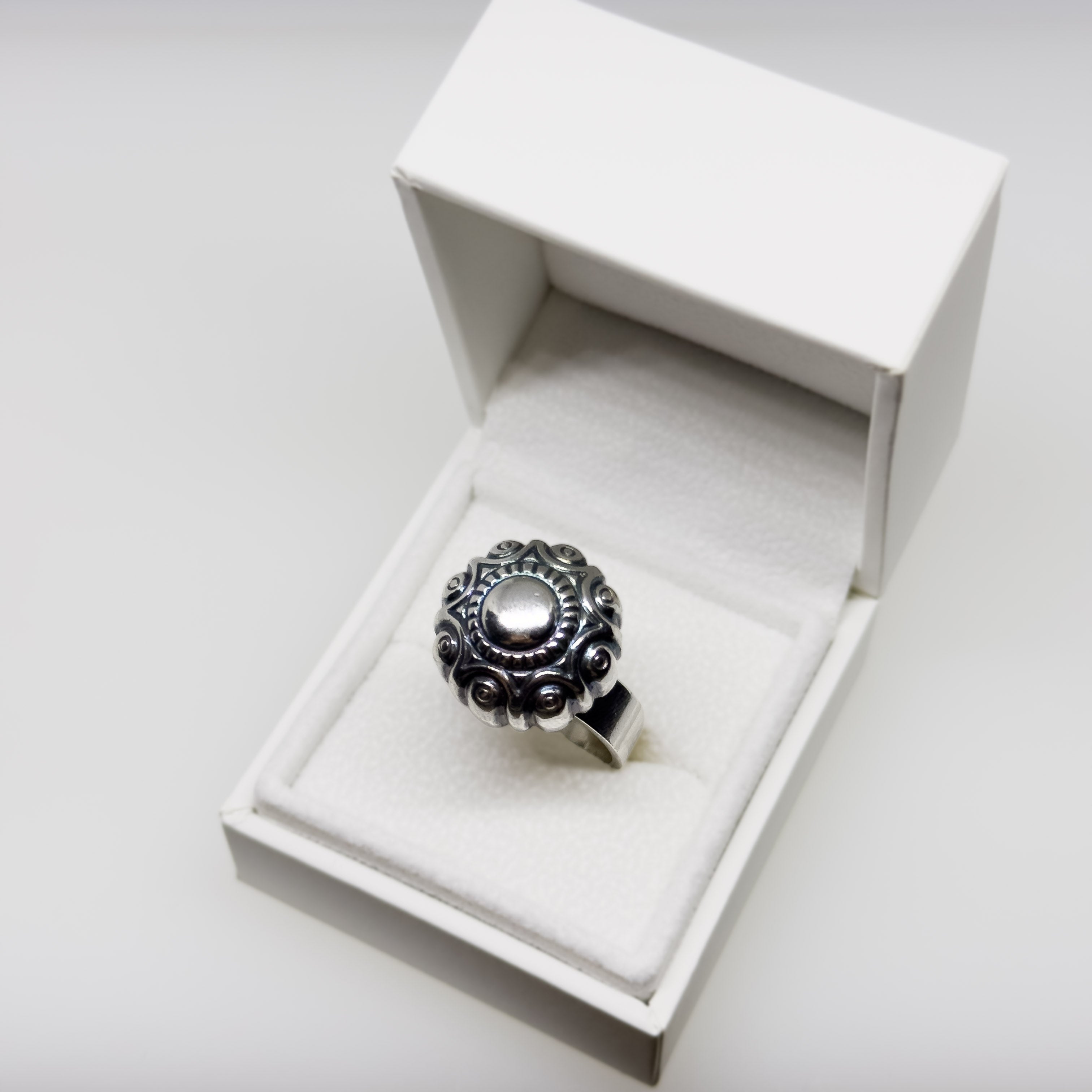 Kalevala Koru hopeinen Hauhon sormus, koko 17