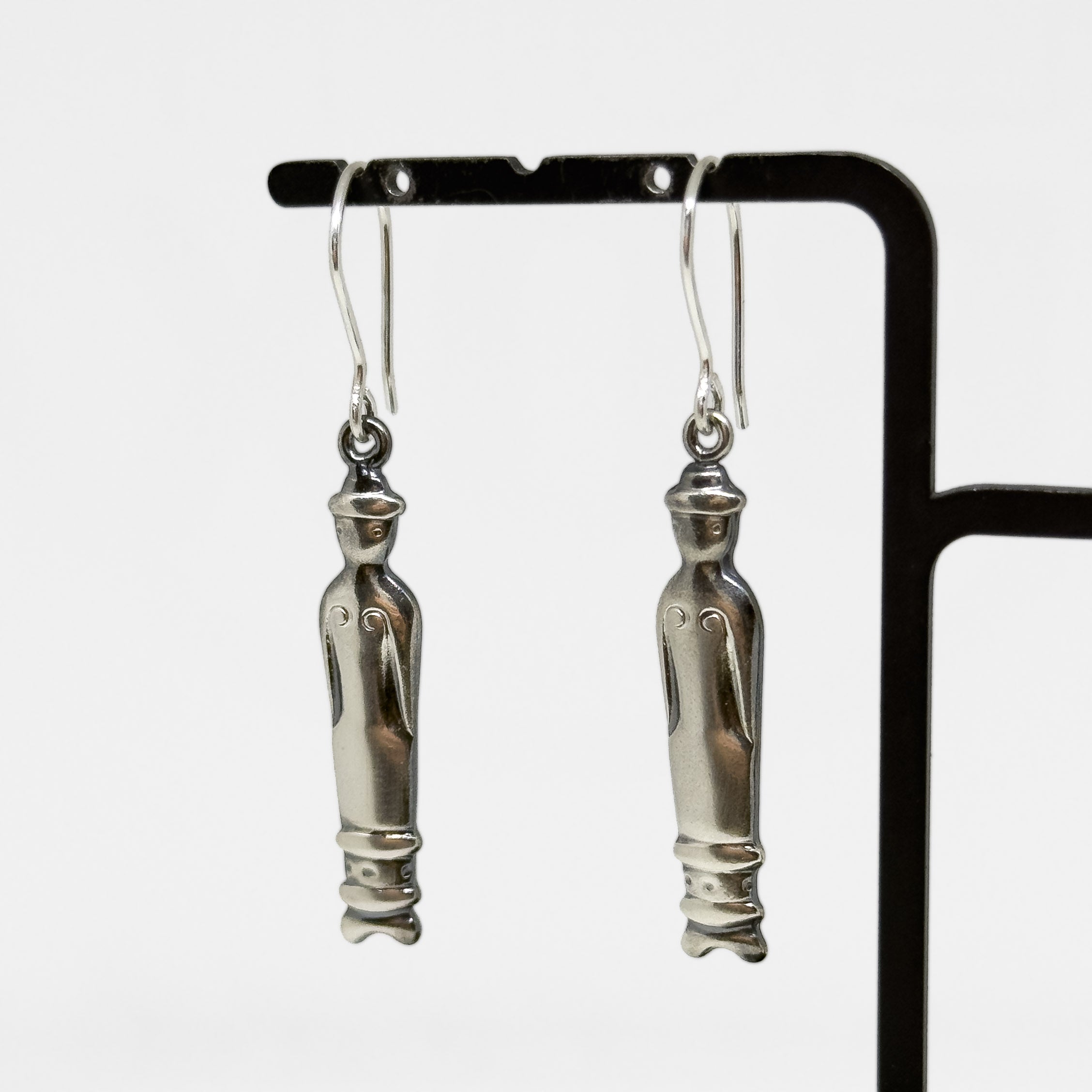 Kalevala Koru hopeiset Nukkekääty korvakorut