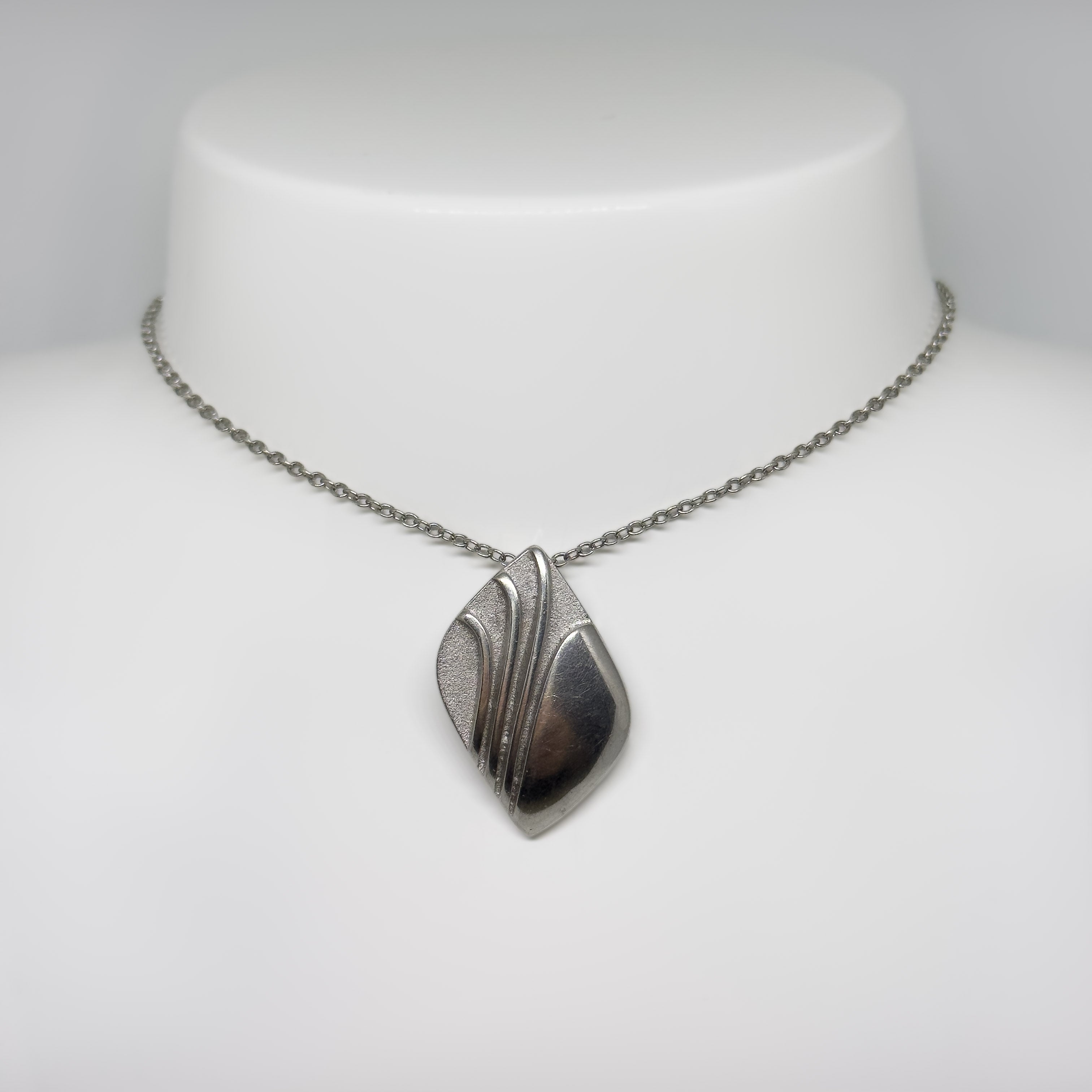 Assi Arnimaa silver Vellamo necklace